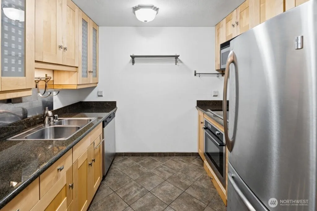 Property photo for 710 N 160th Street #b112, Shoreline photo 3