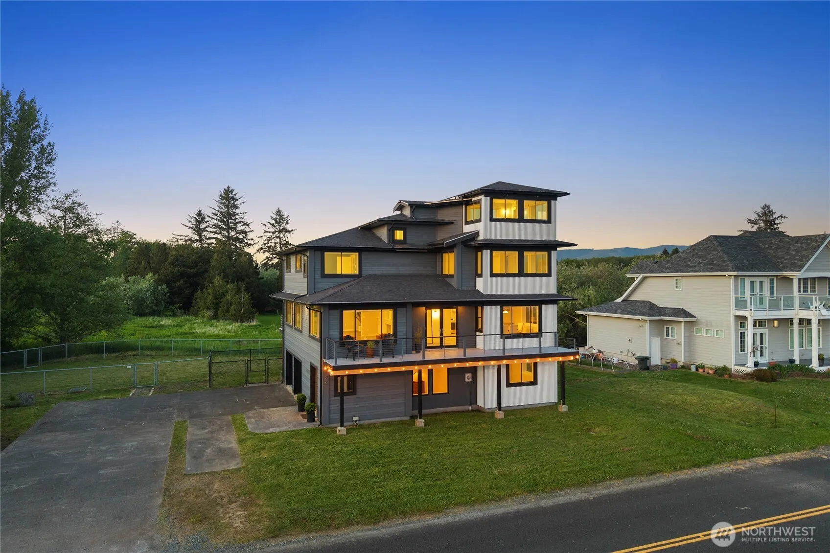 Property photo for 264 Stringtown Road, Ilwaco