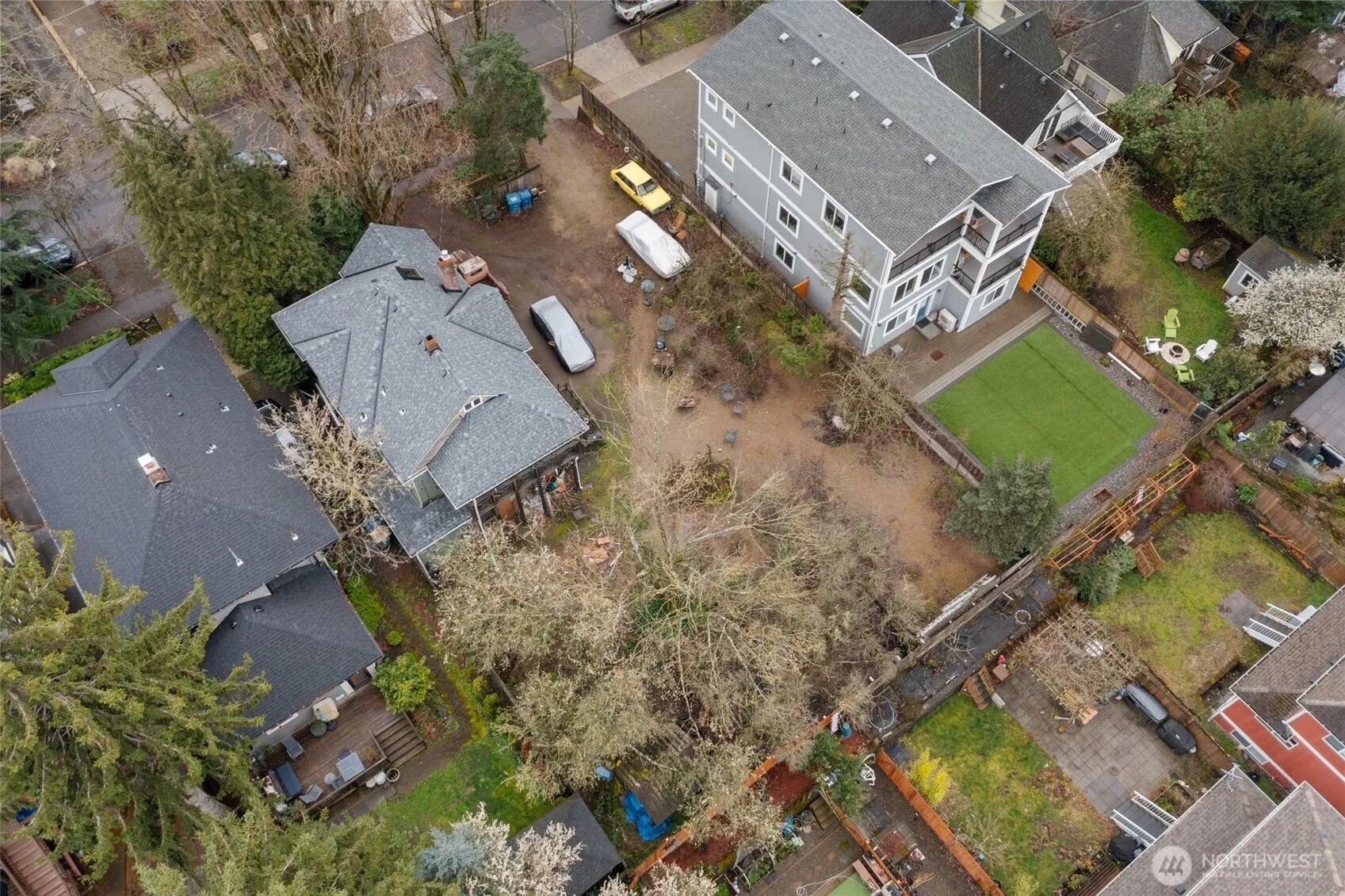 Property photo for 333 17th Avenue, Seattle photo 2