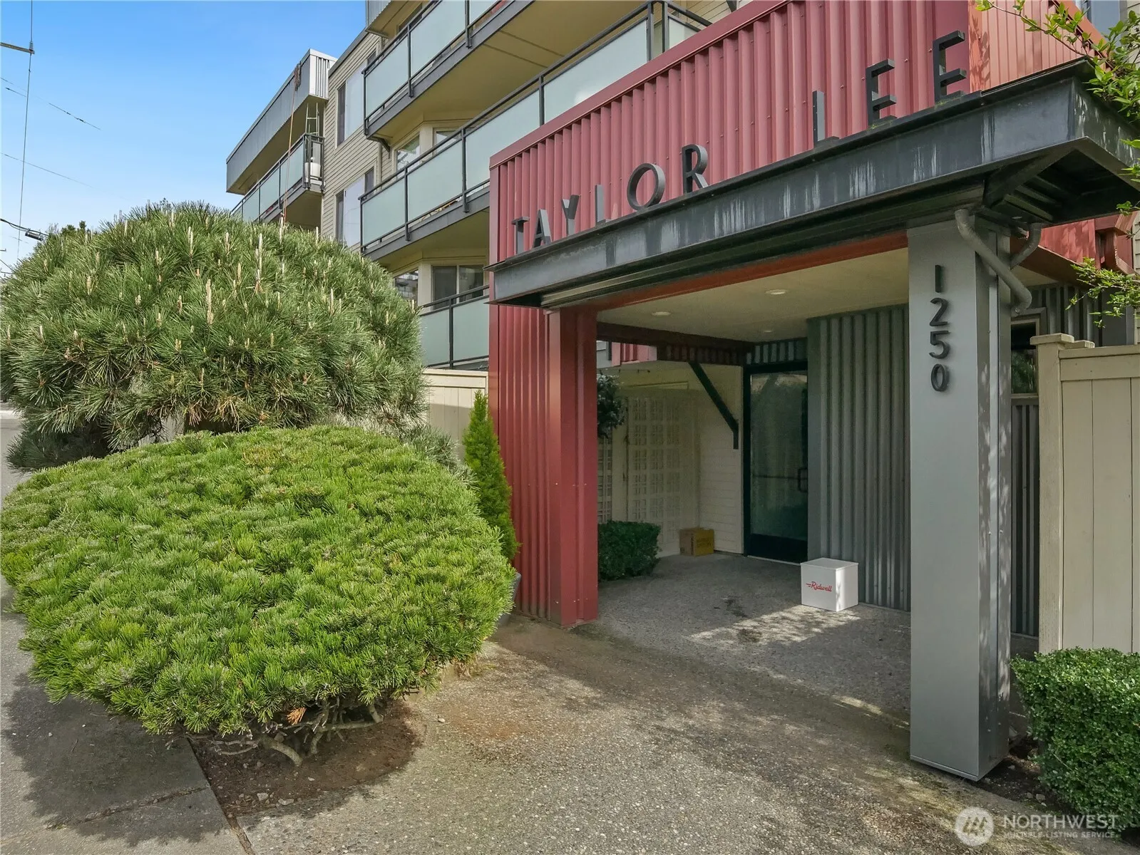 Property photo for 1250 Taylor Avenue N #105, Seattle photo 3