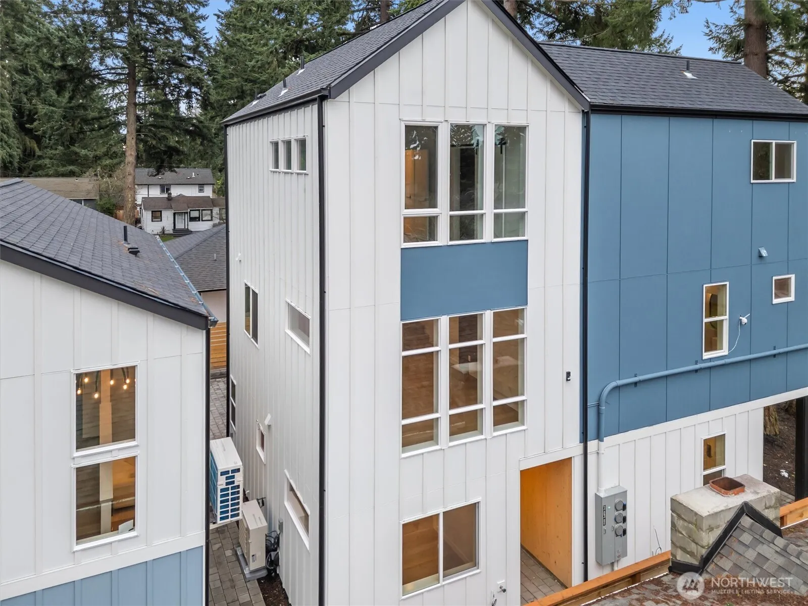 Property photo for 14308 Roslyn Place N #b, Seattle