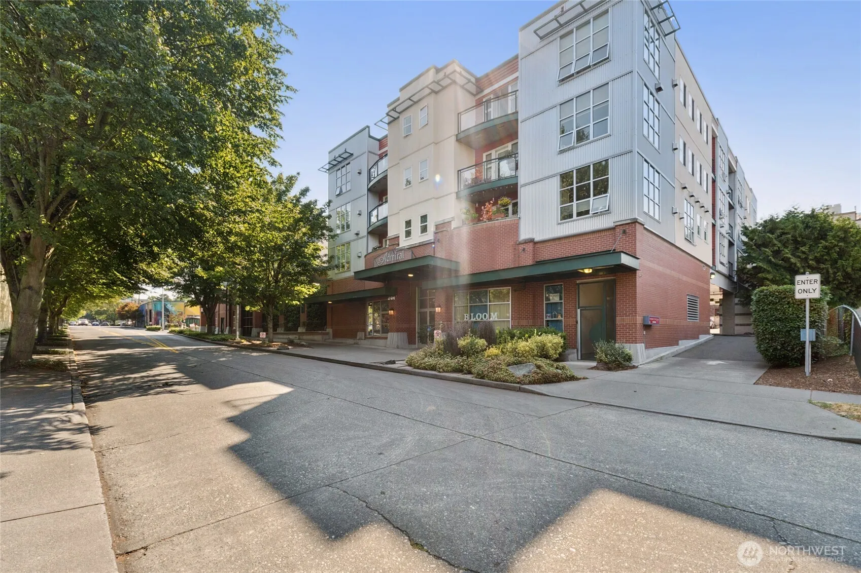 Property photo for 2331 42nd Avenue Sw #414, Seattle photo 2