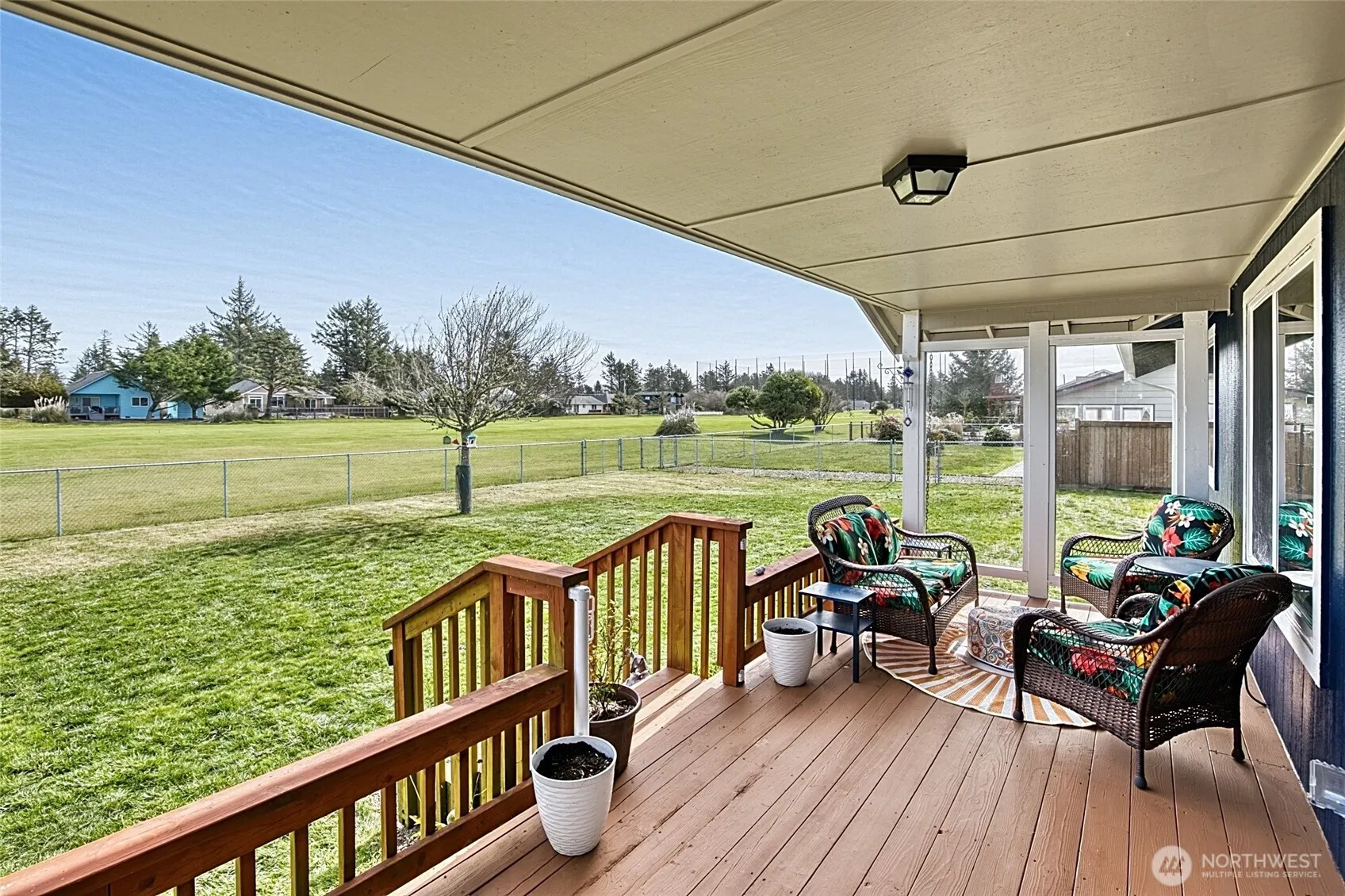 Property photo for 550 Canal Drive Ne, Ocean Shores