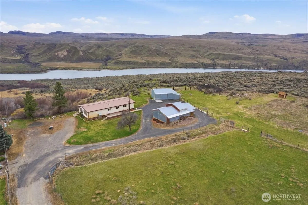 Property photo for 3561 Highway 155, Coulee Dam