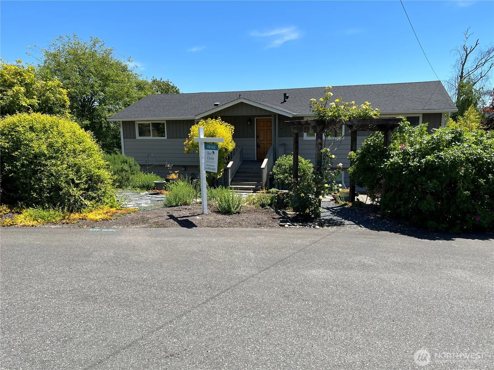 Property photo for 21010 9th Avenue S, Des Moines photo 3