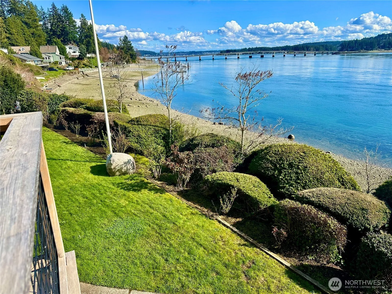 Property photo for 8806 Warren Drive Nw, Gig Harbor photo 2
