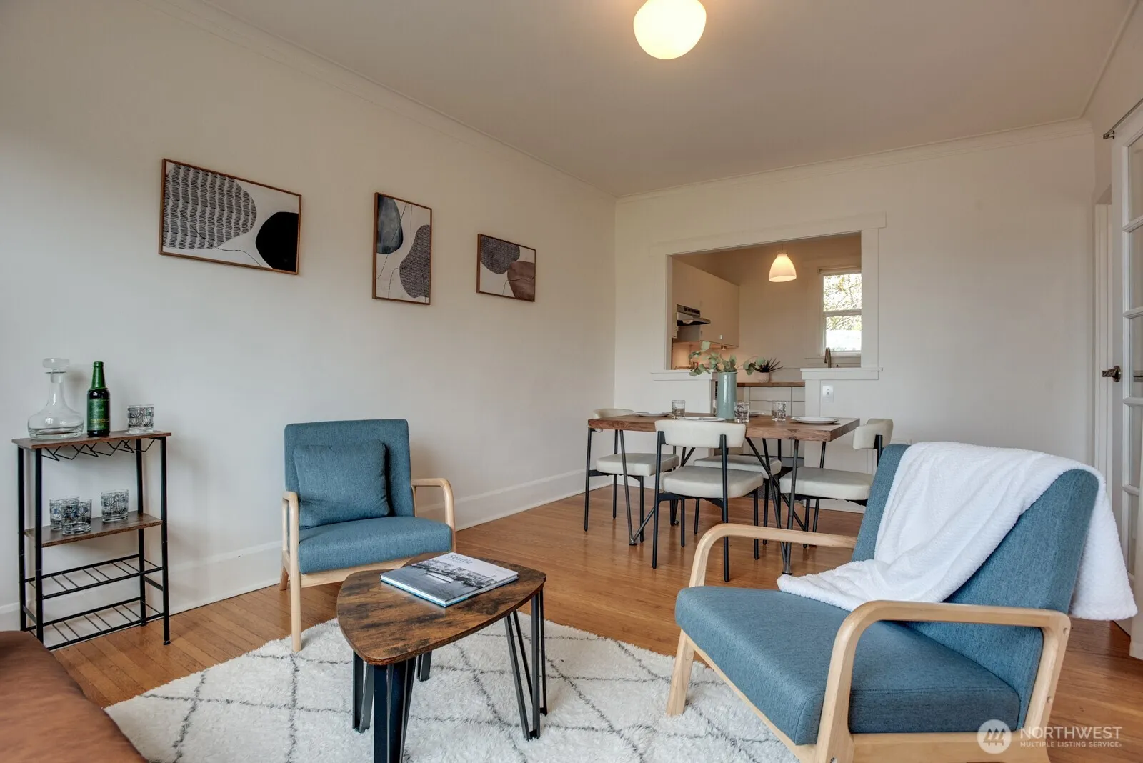 Property photo for 214 Summit Avenue E #402, Seattle photo 4
