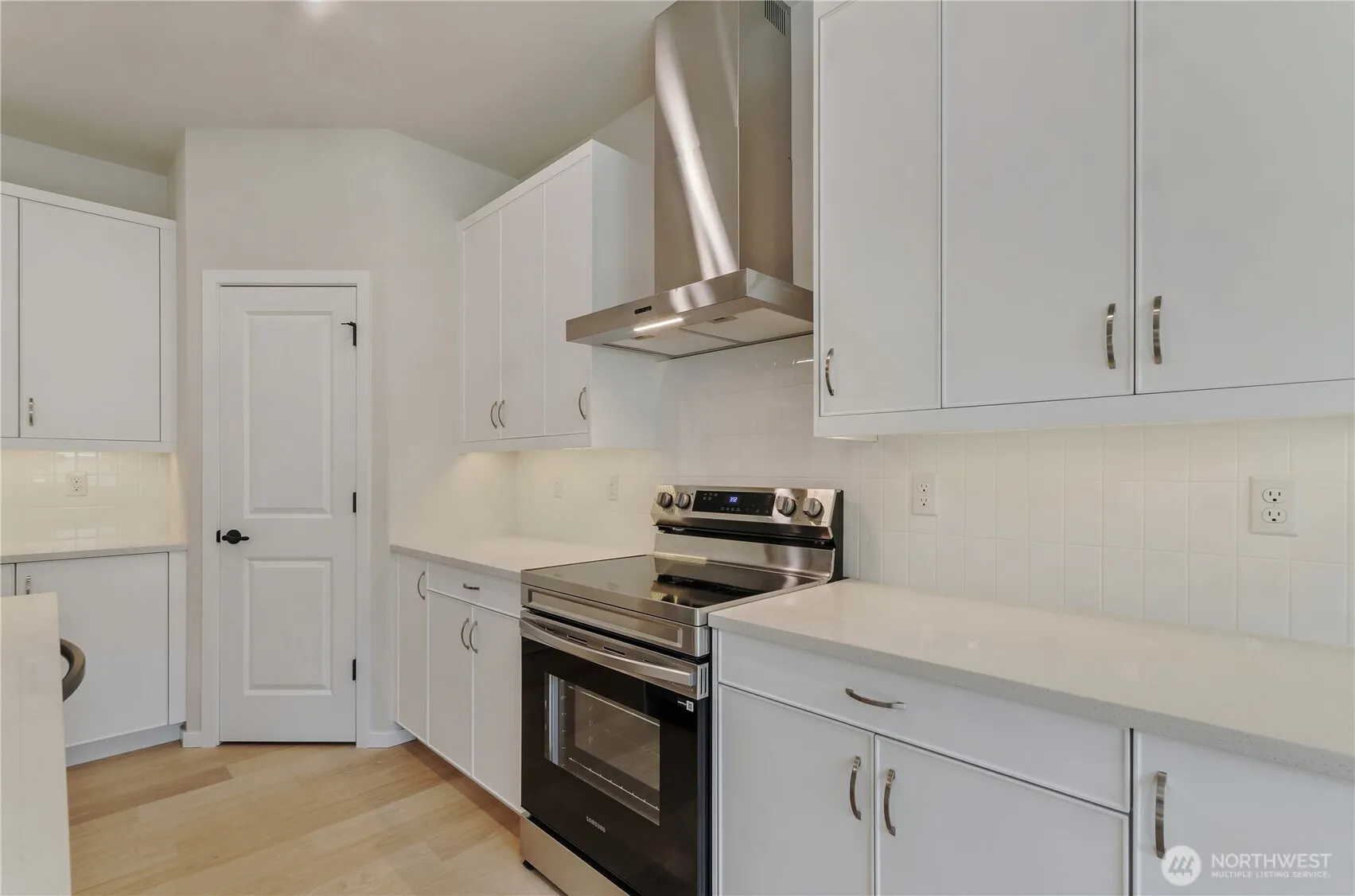 Property photo for 18318 37th Avenue Ct E, Tacoma photo 5