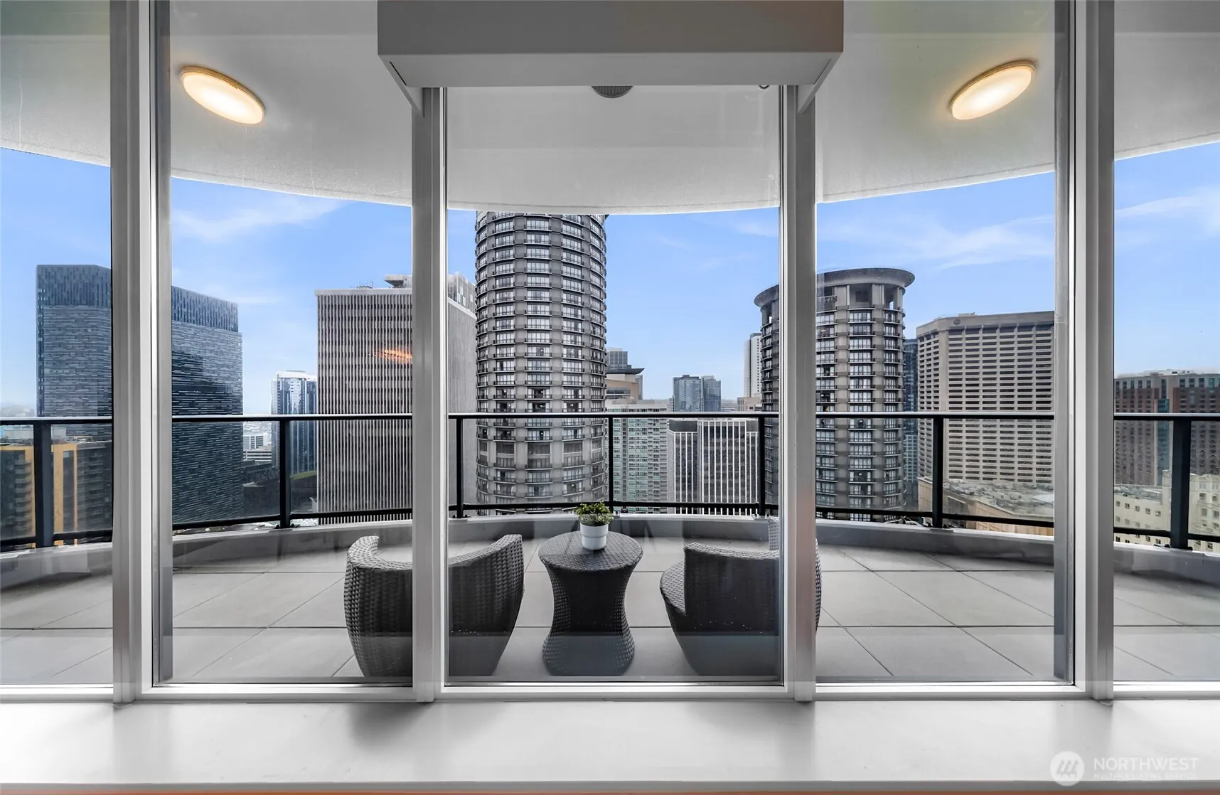 Property photo for 1920 4th Avenue #2605, Seattle