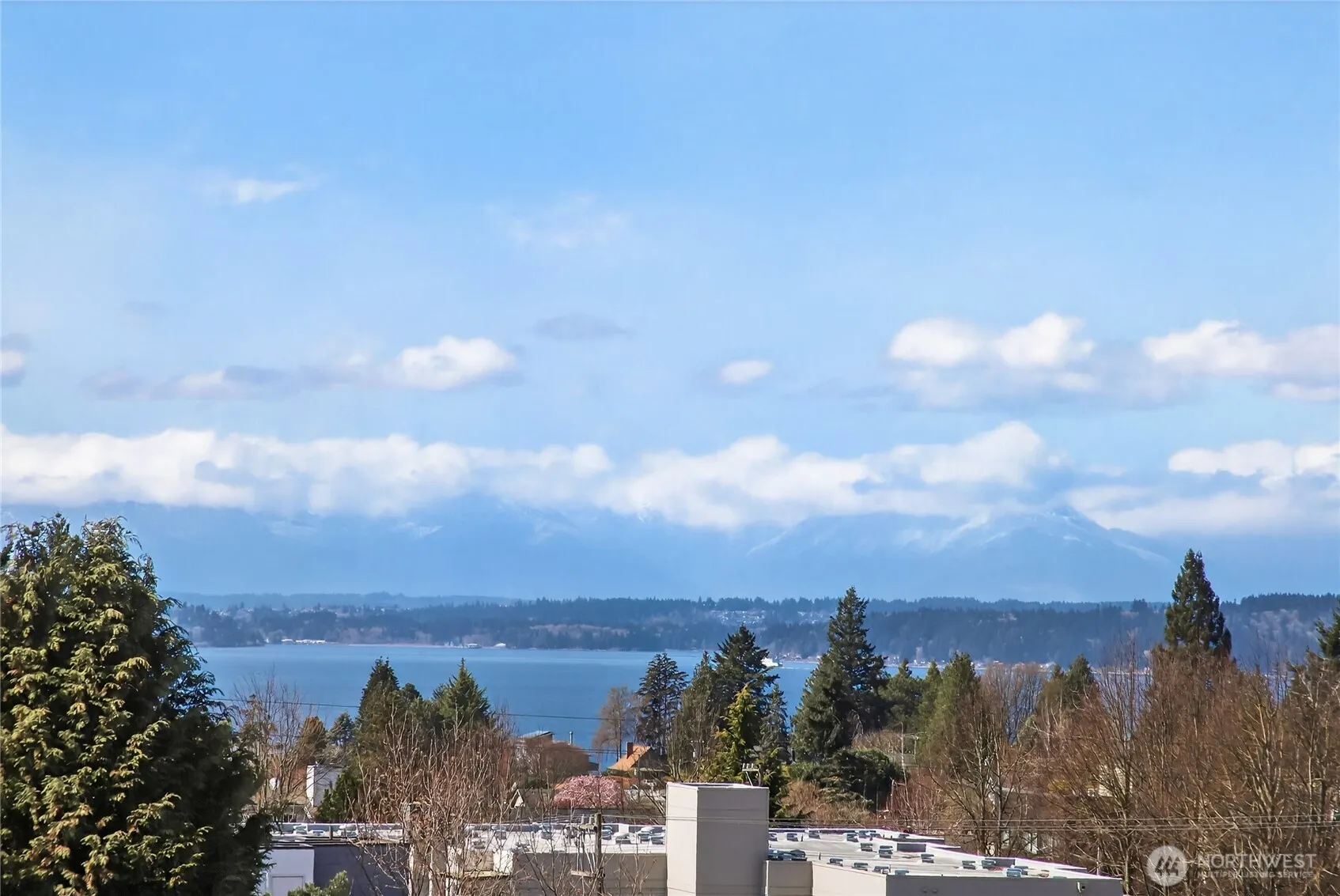 Property photo for 6320 41st Avenue Sw #b, Seattle