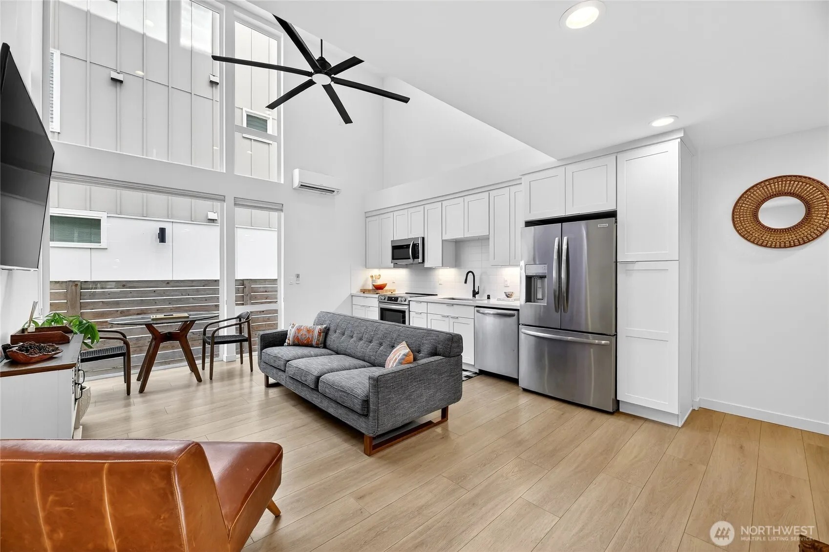 Property photo for 6320 41st Avenue Sw #b, Seattle photo 5