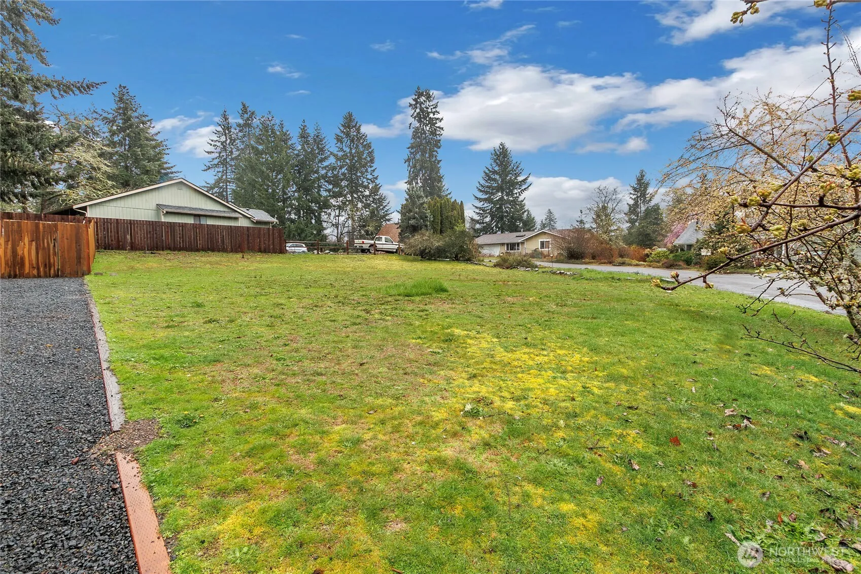 Property photo for 8600 Oxford Avenue Se, Lacey photo 4