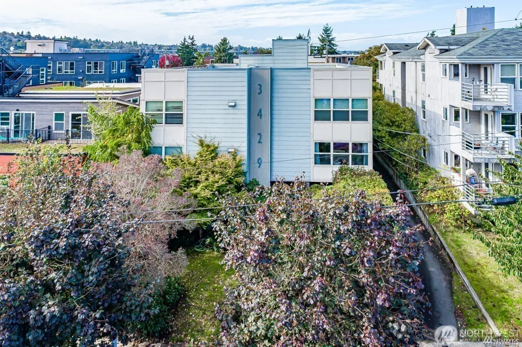 Property photo for 3429 Burke Avenue N ## 23, Seattle