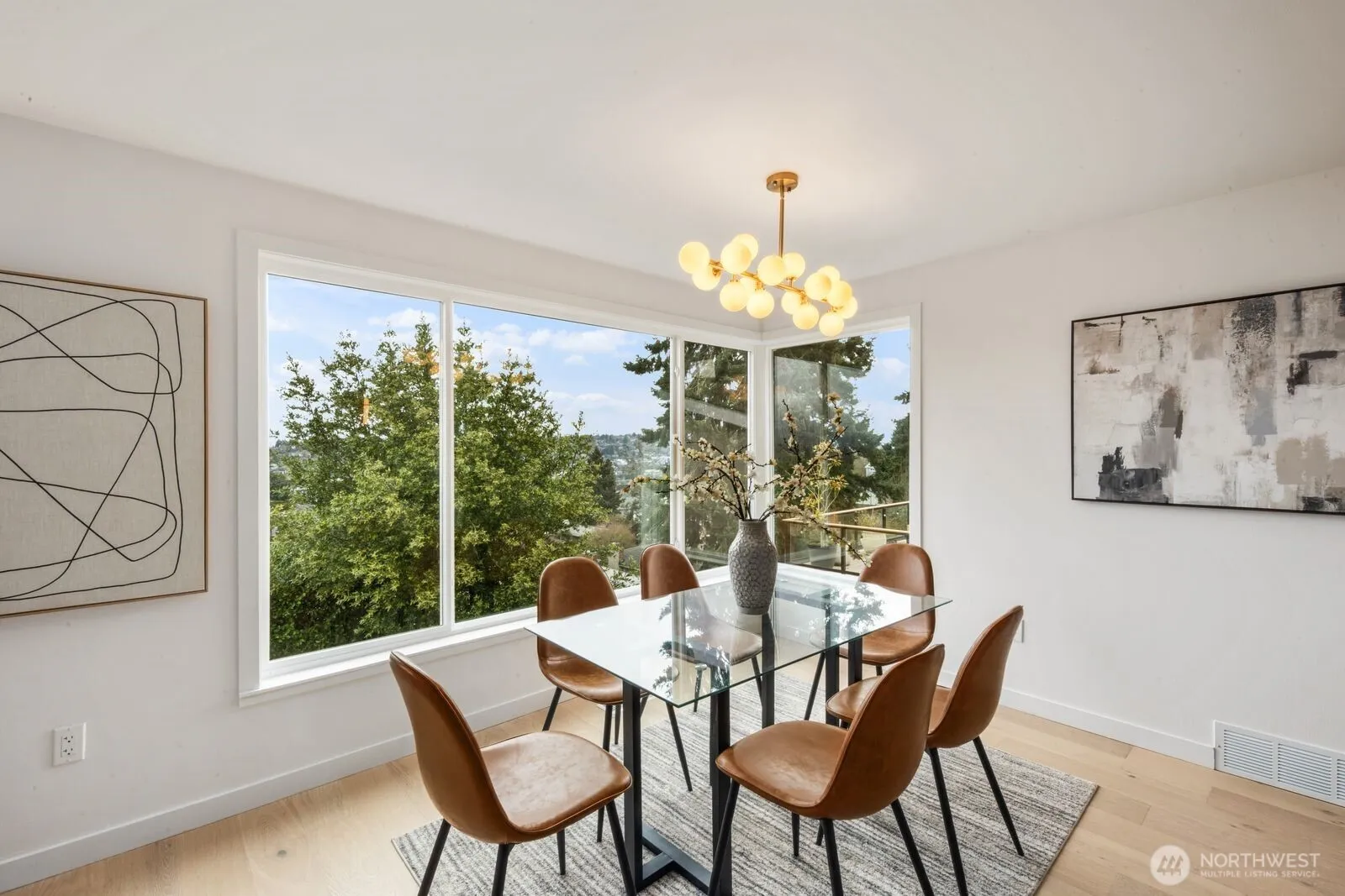Property photo for 3232 26th Avenue W, Seattle photo 5
