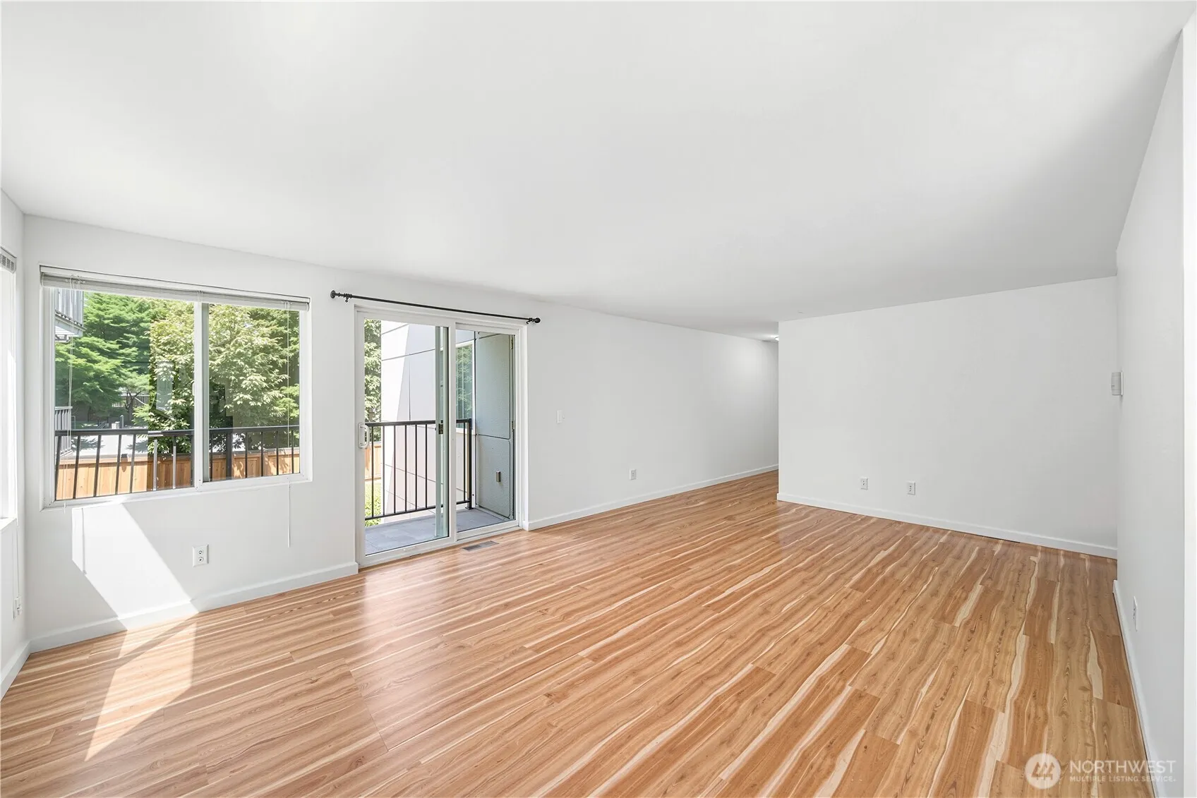 Property photo for 11556 Greenwood Avenue N #105, Seattle photo 5