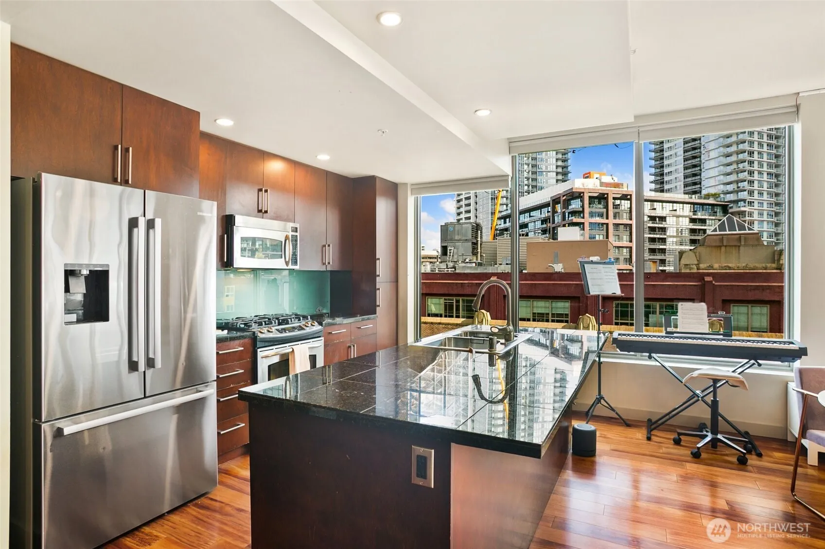 Property photo for 910 Lenora Street #903, Seattle photo 3