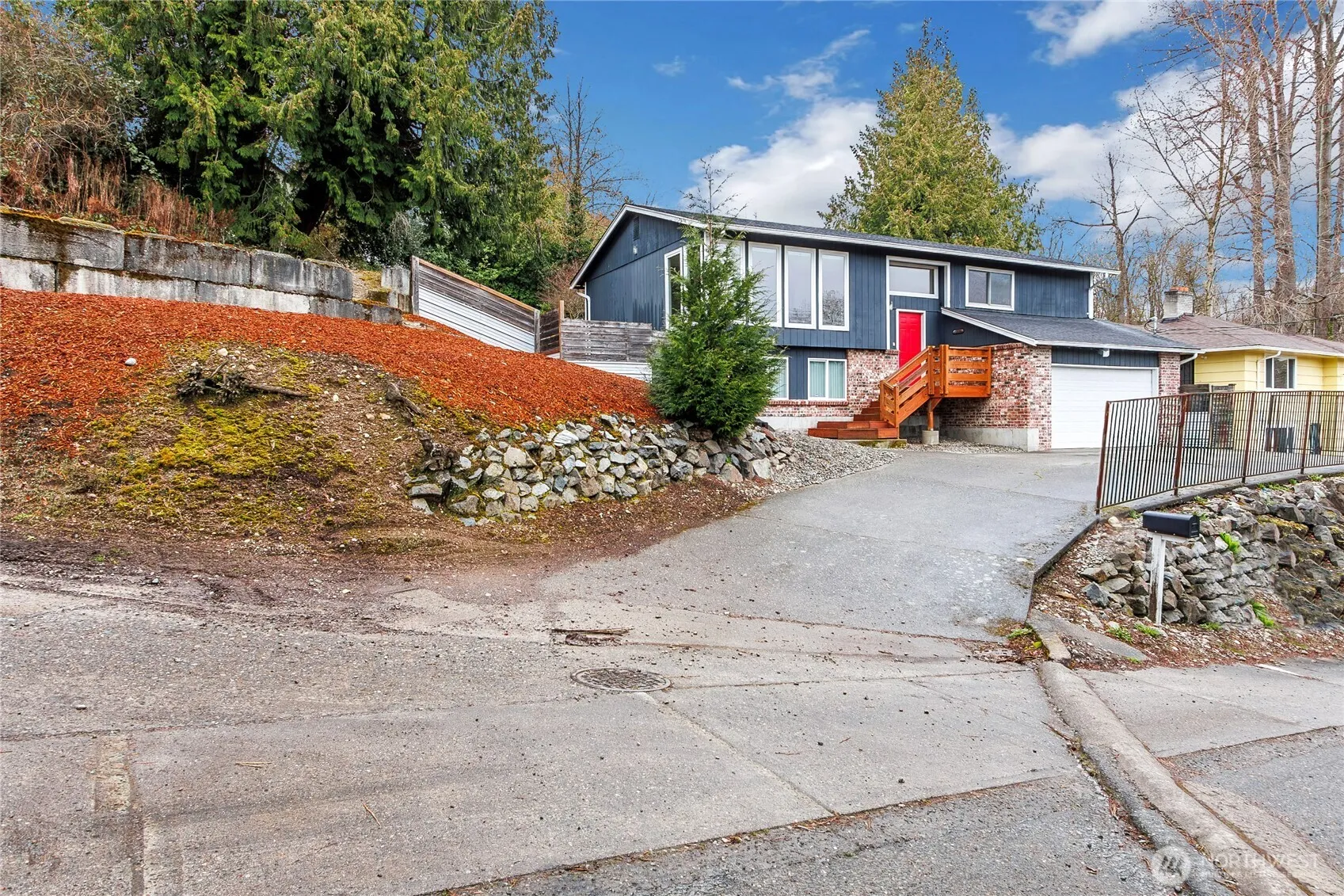 Property photo for 2356 S Angeline Street, Seattle photo 2
