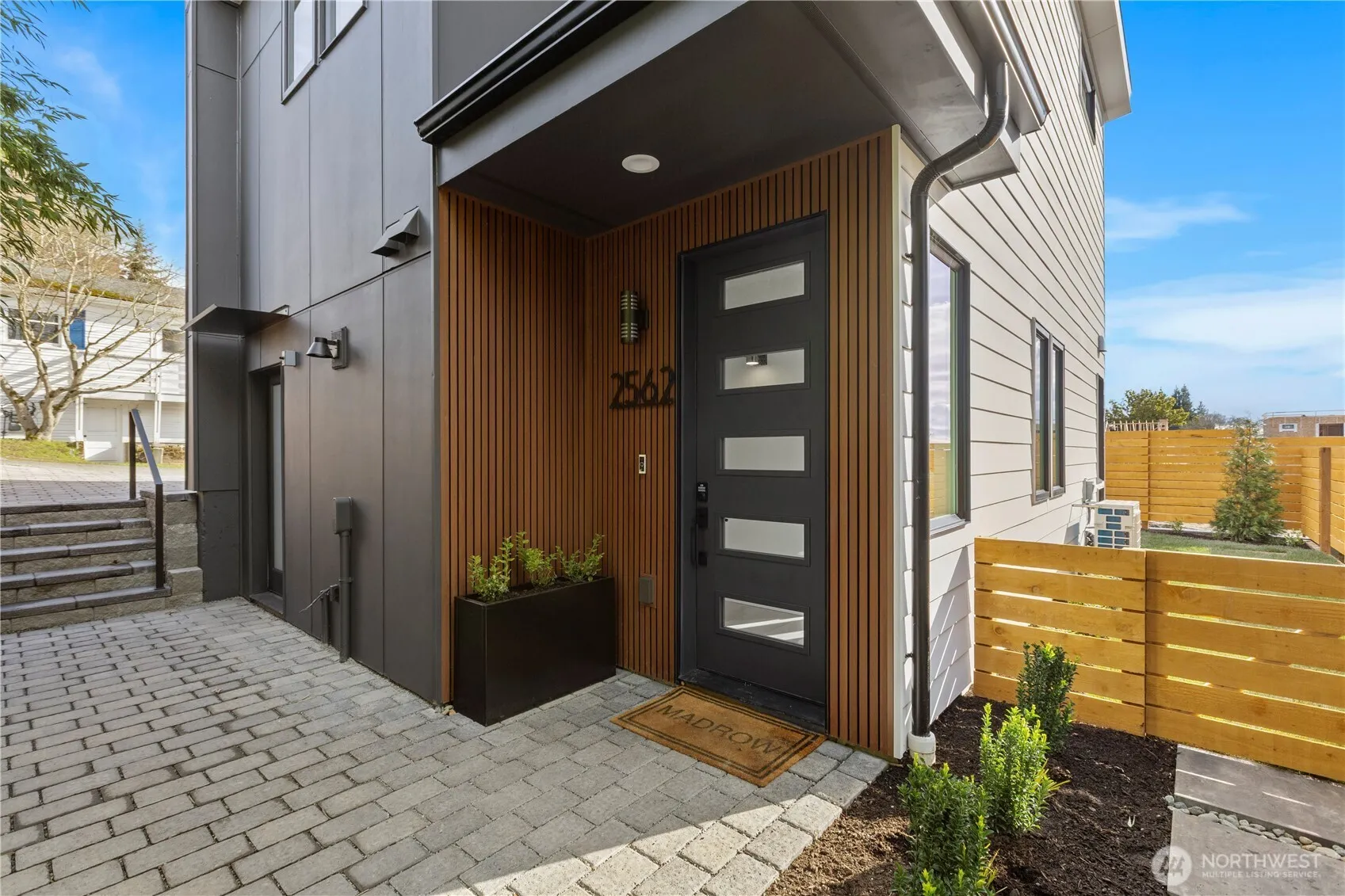 Property photo for 2562 30th Avenue W, Seattle