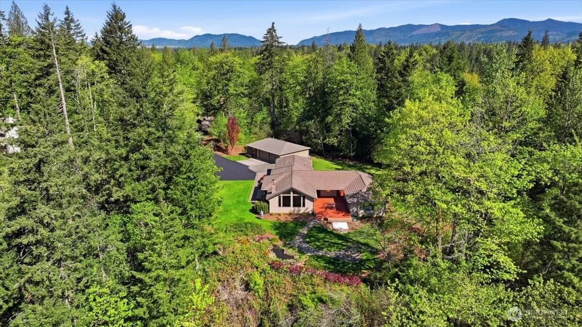 Property photo for 23747 262nd Place Se, Maple Valley photo 4