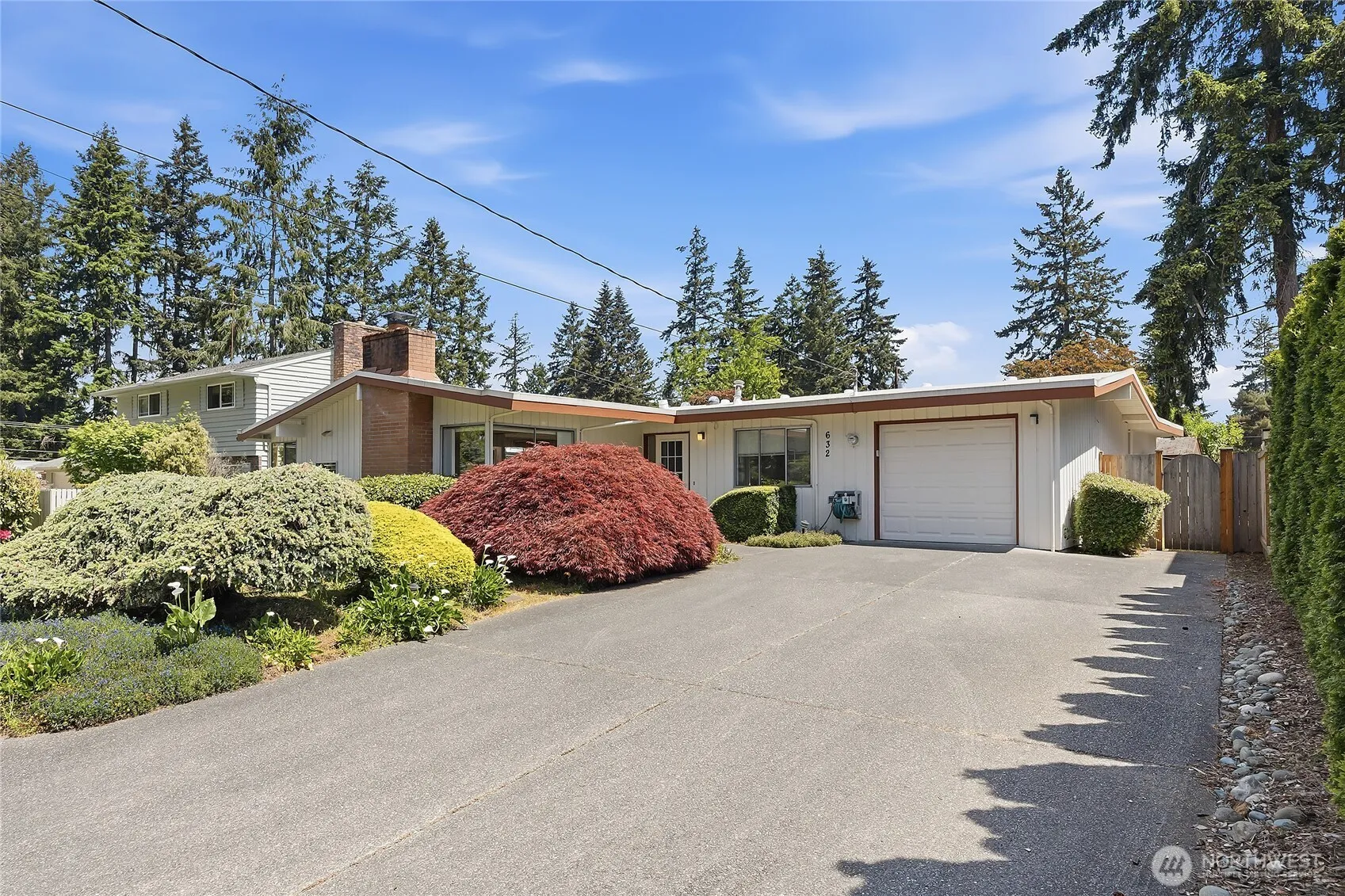 Property photo for 632 164th Place Ne, Bellevue, WA 98008