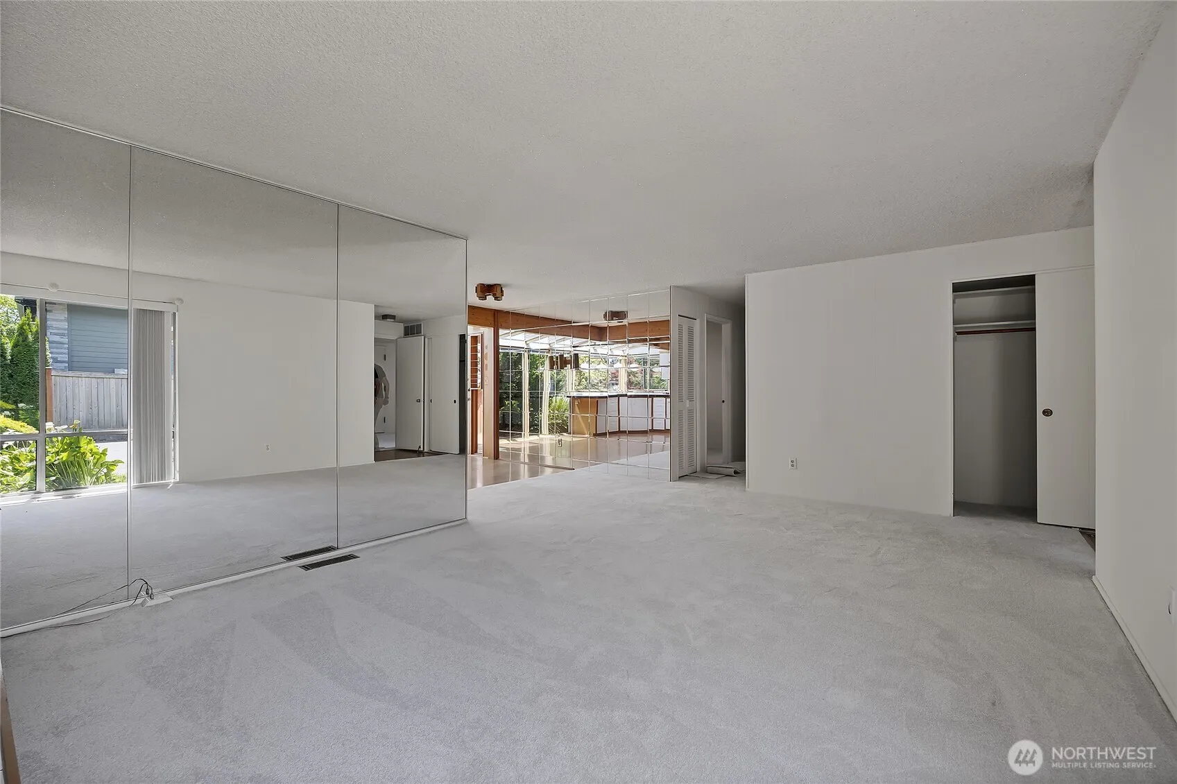 Property photo for 632 164th Place Ne, Bellevue photo 5