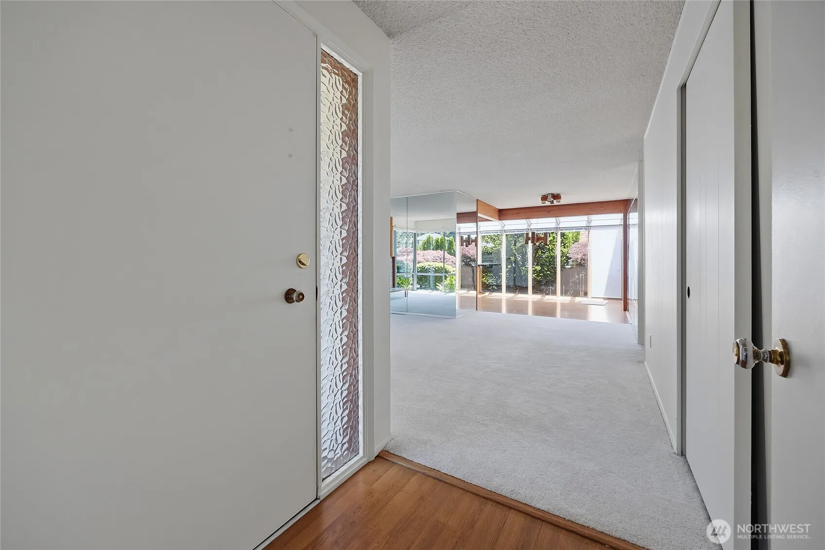 Property photo for 632 164th Place Ne, Bellevue photo 3