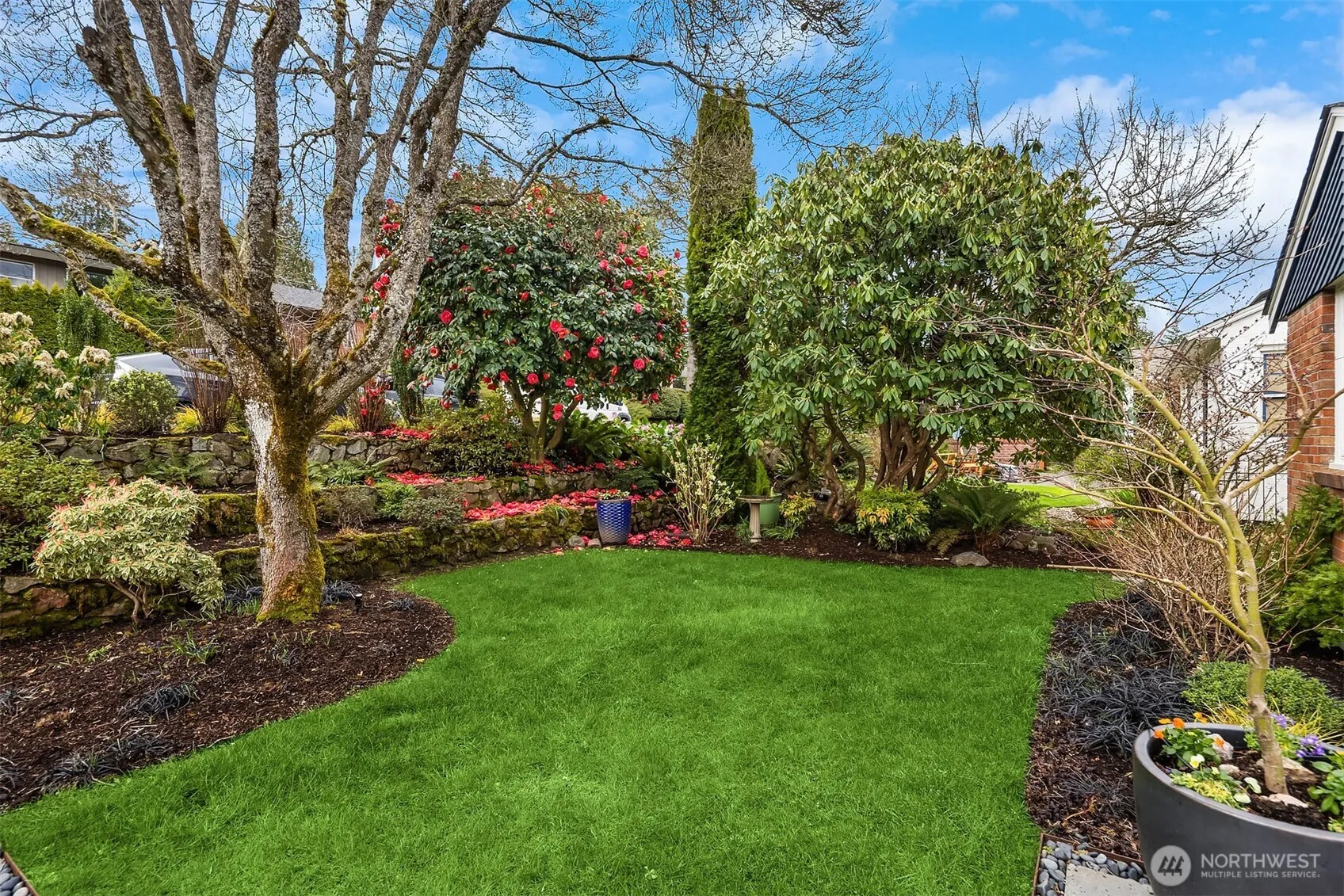 Property photo for 5218 Ivanhoe Place Ne, Seattle photo 5