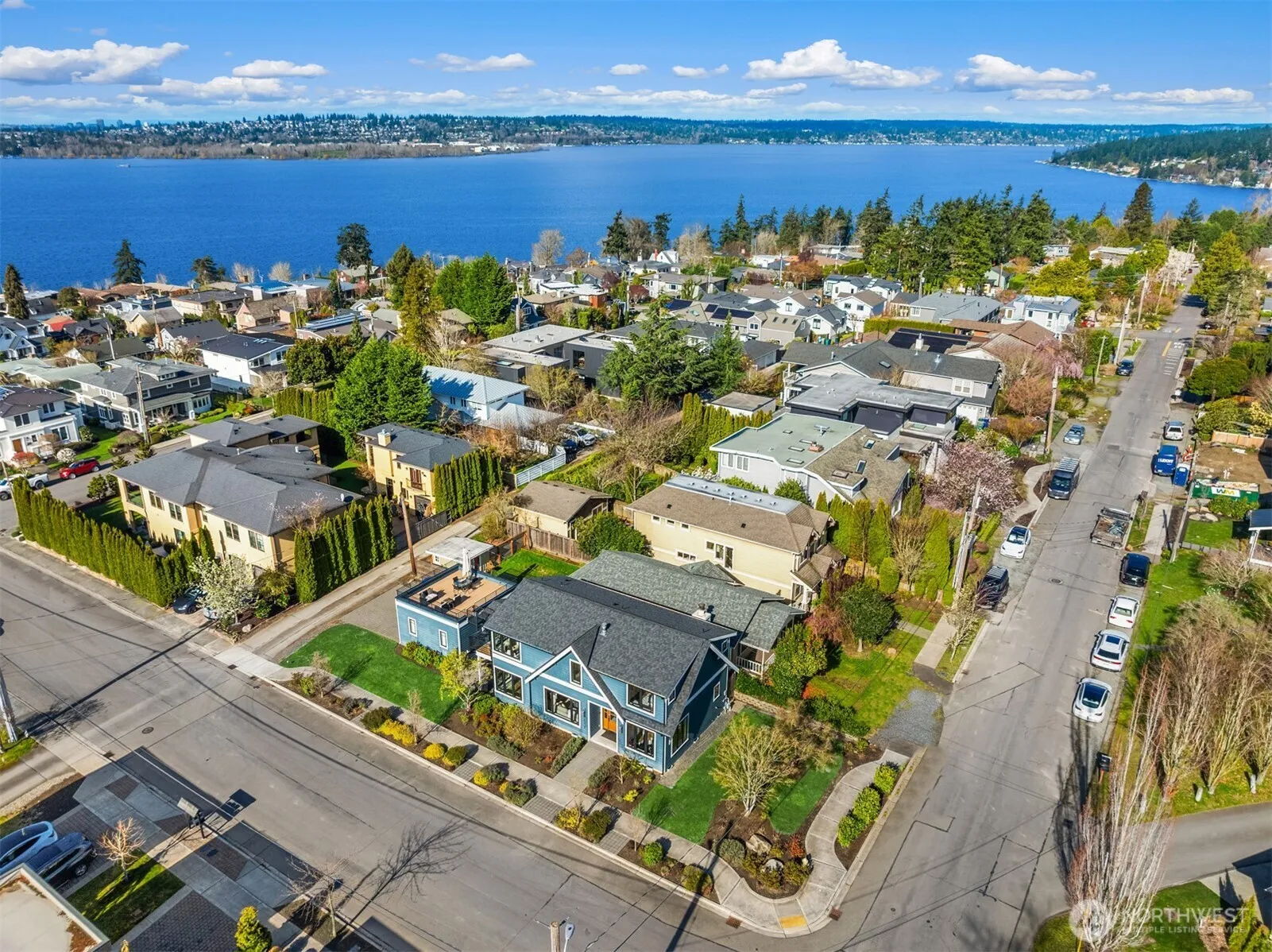 Property photo for 1231 4th Street W, Kirkland