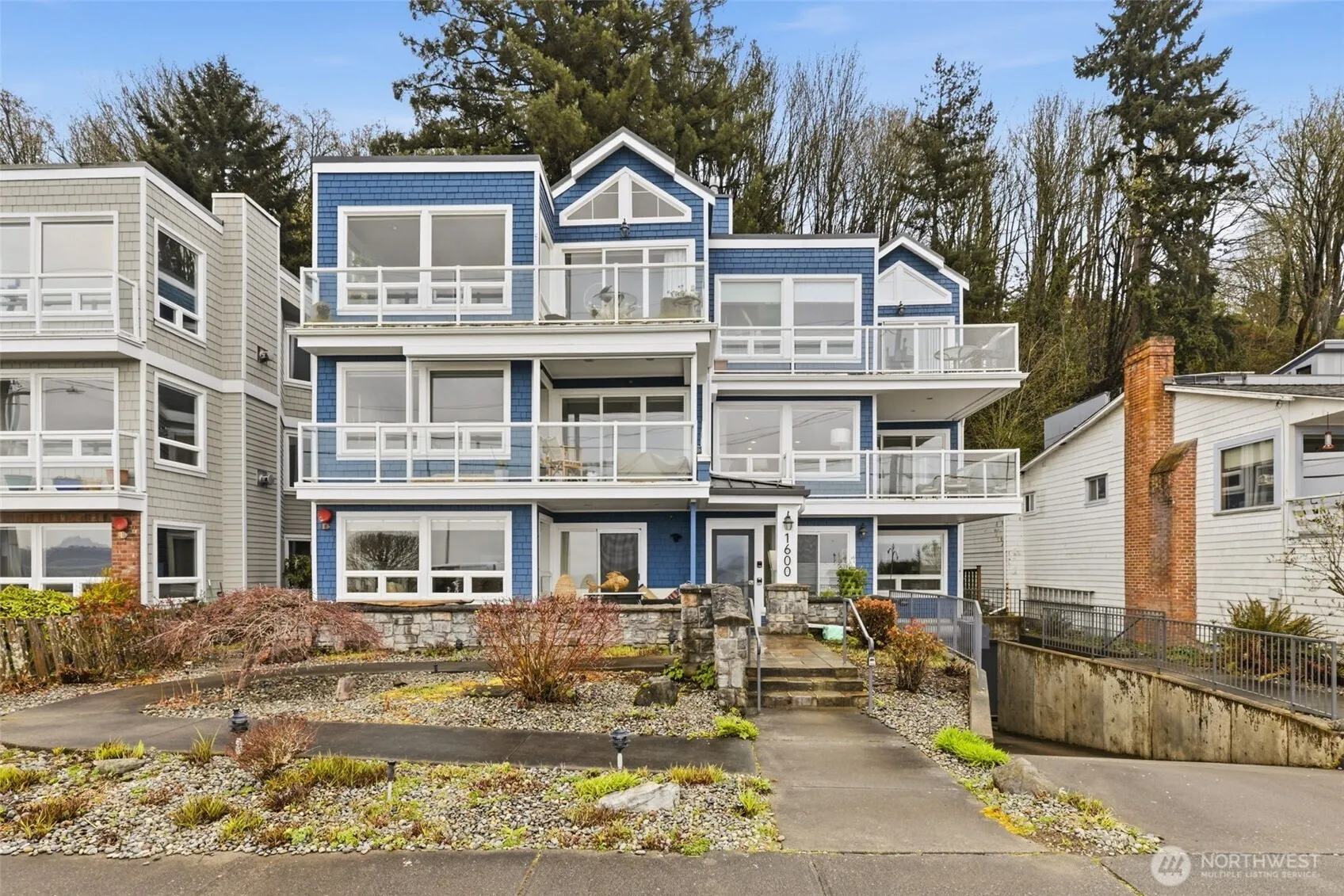 Property photo for 1600 Alki Avenue Sw #202, Seattle