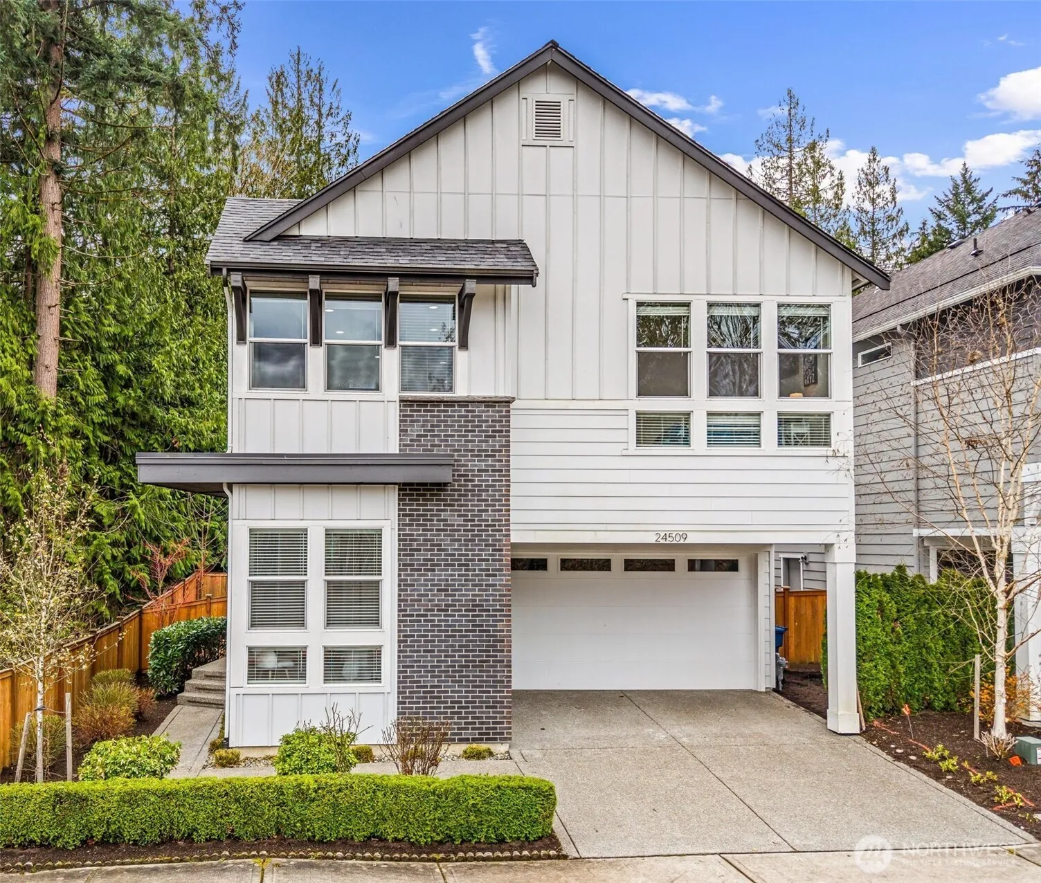Property photo for 24509 Ne 13th Place, Sammamish photo 2