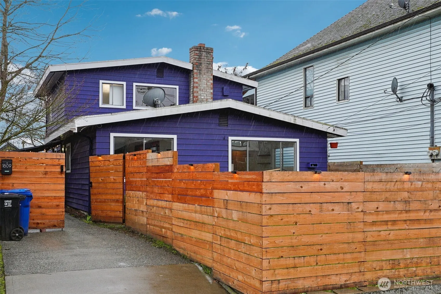 Property photo for 1609 E Alder Street, Seattle photo 2