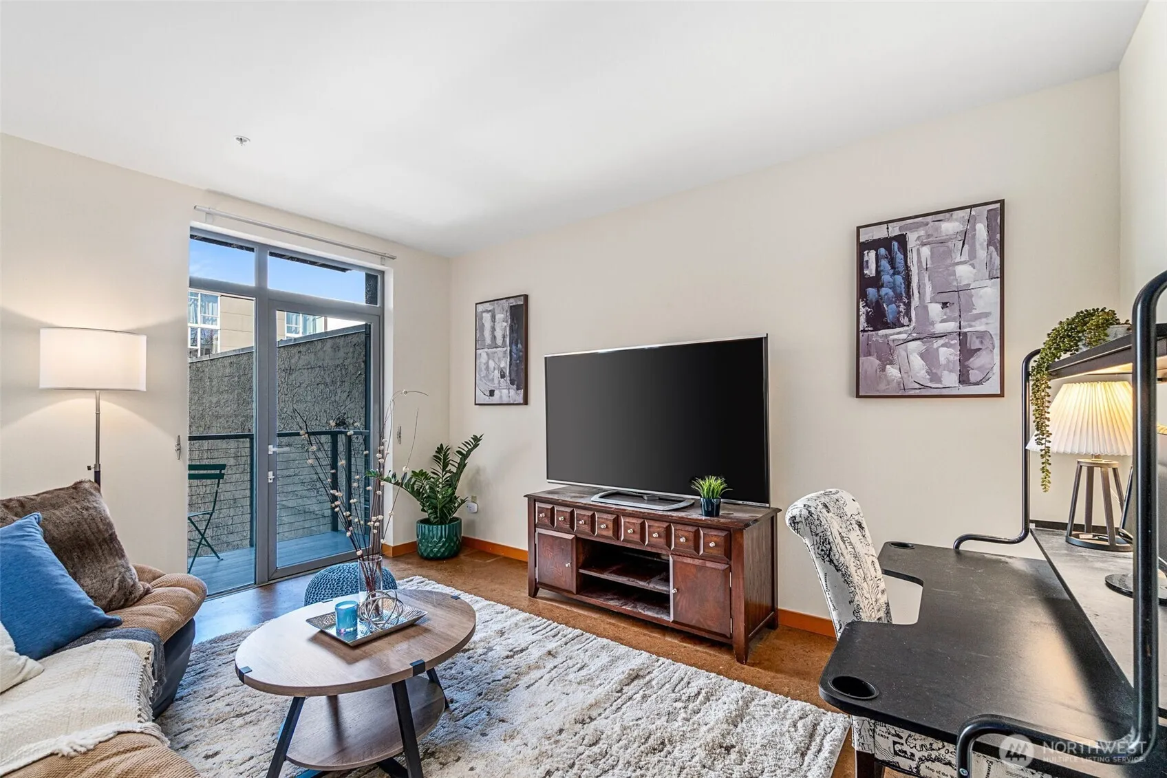 Property photo for 1414 12th Avenue #406, Seattle photo 2