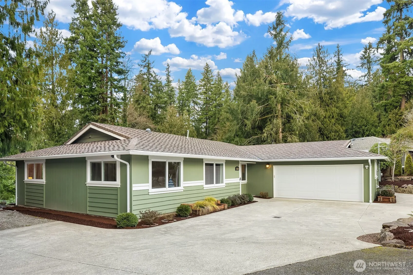 Property photo for 19602 Se 29th Street, Sammamish, WA 98075
