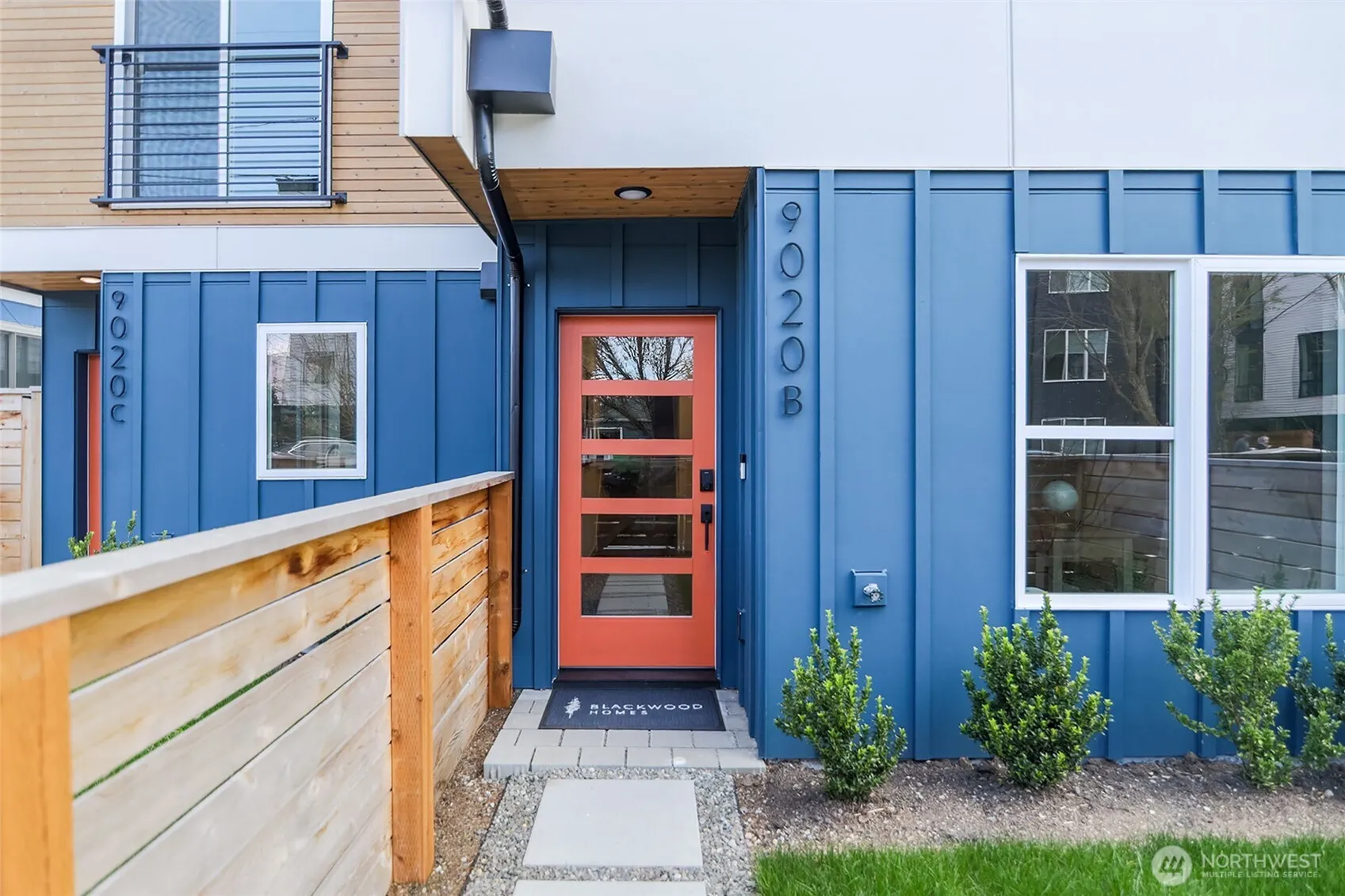 Property photo for 9020 13th Avenue Nw #b, Seattle photo 2