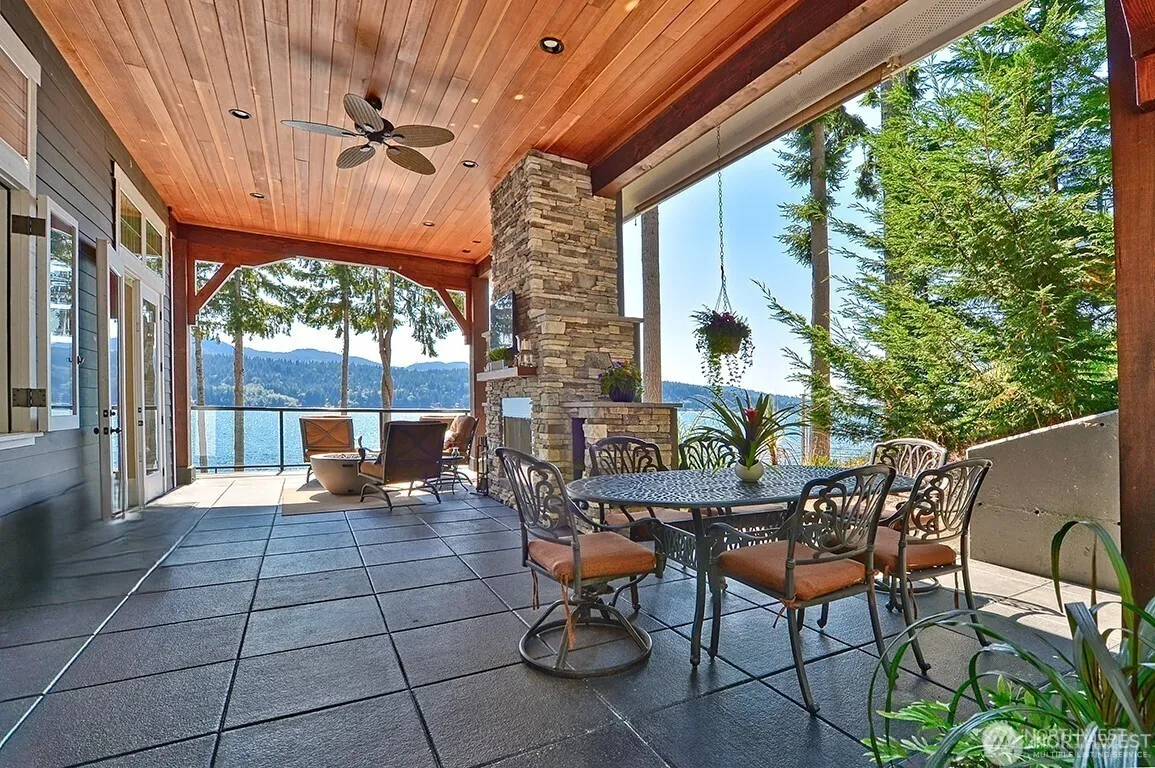Property photo for 3042 Northshore Road, Bellingham