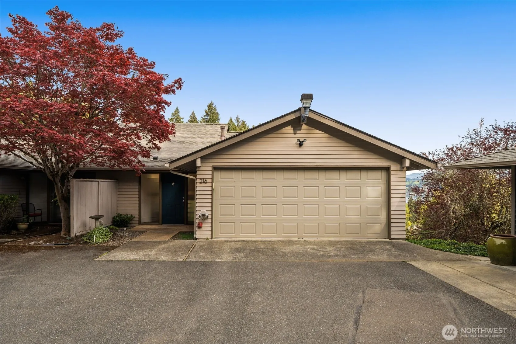 Property photo for 216 167th Place Ne, Bellevue