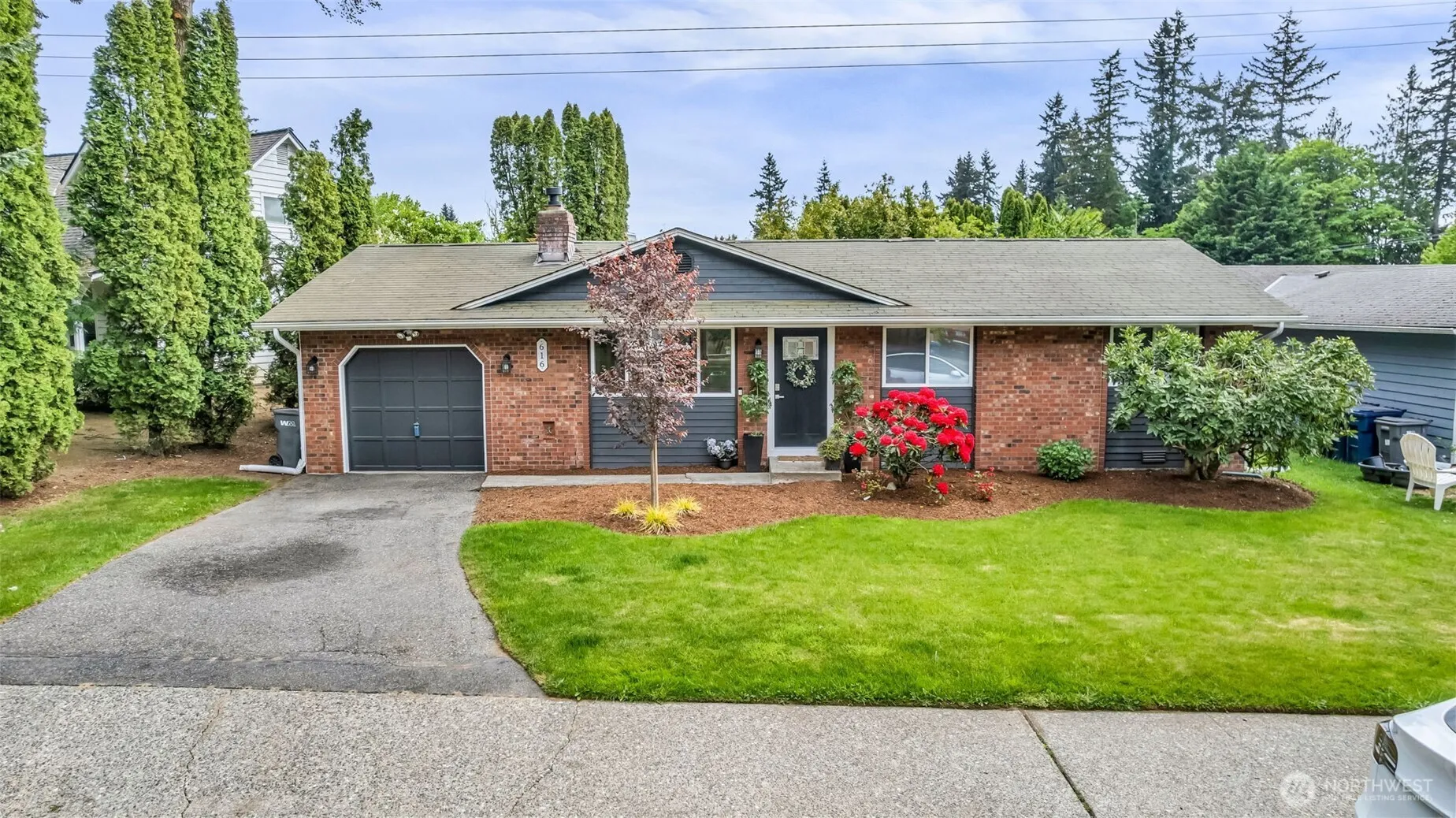 Property photo for 616 212th Street Sw, Bothell photo 3
