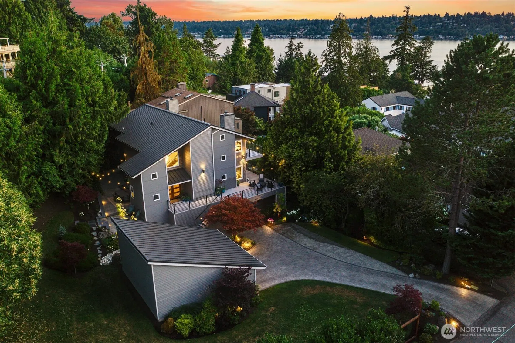 6065 Ne 135th Street, Kirkland