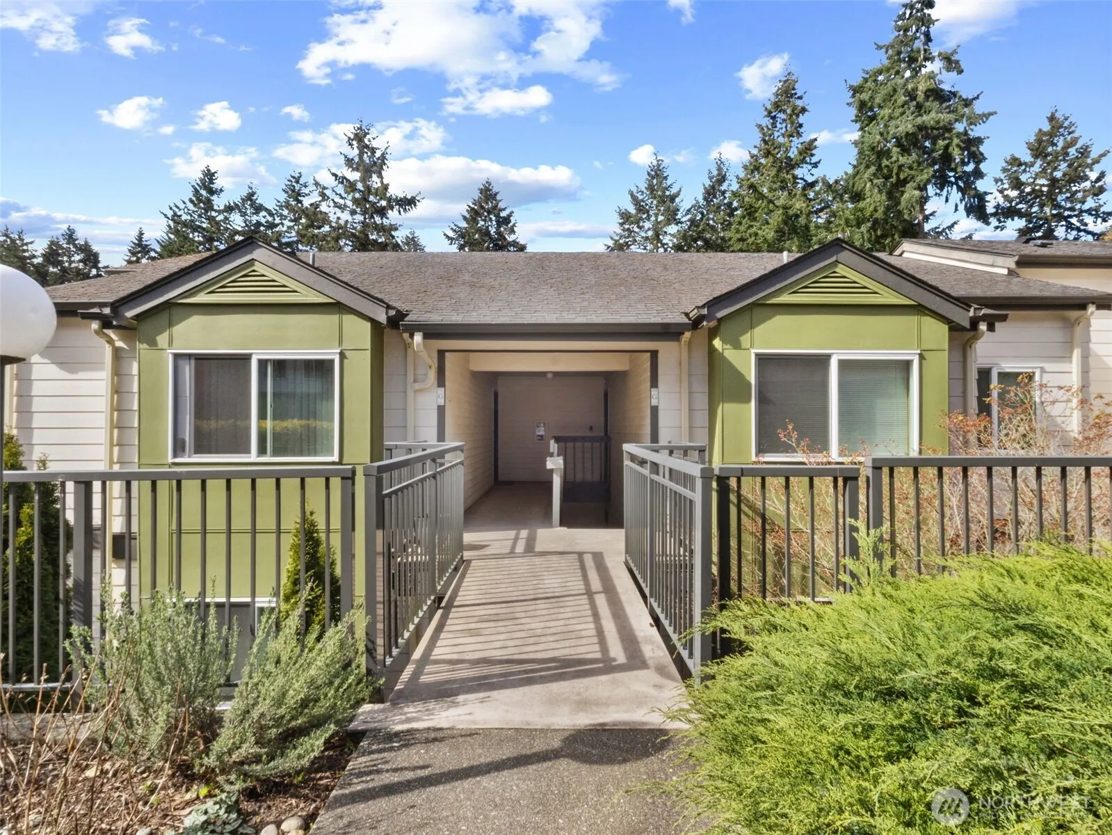 Property photo for 31500 33rd Place Sw #g202, Federal Way photo 2