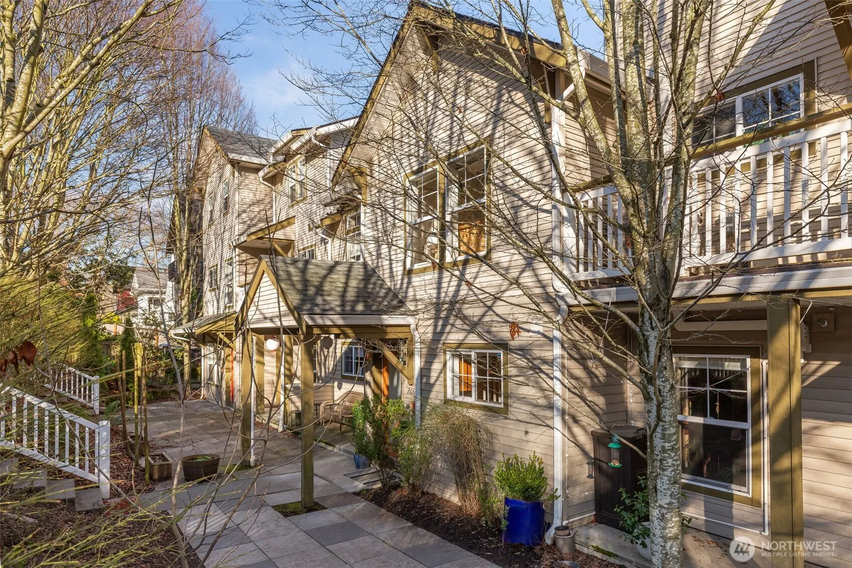 Property photo for 206 24th Avenue E, Seattle
