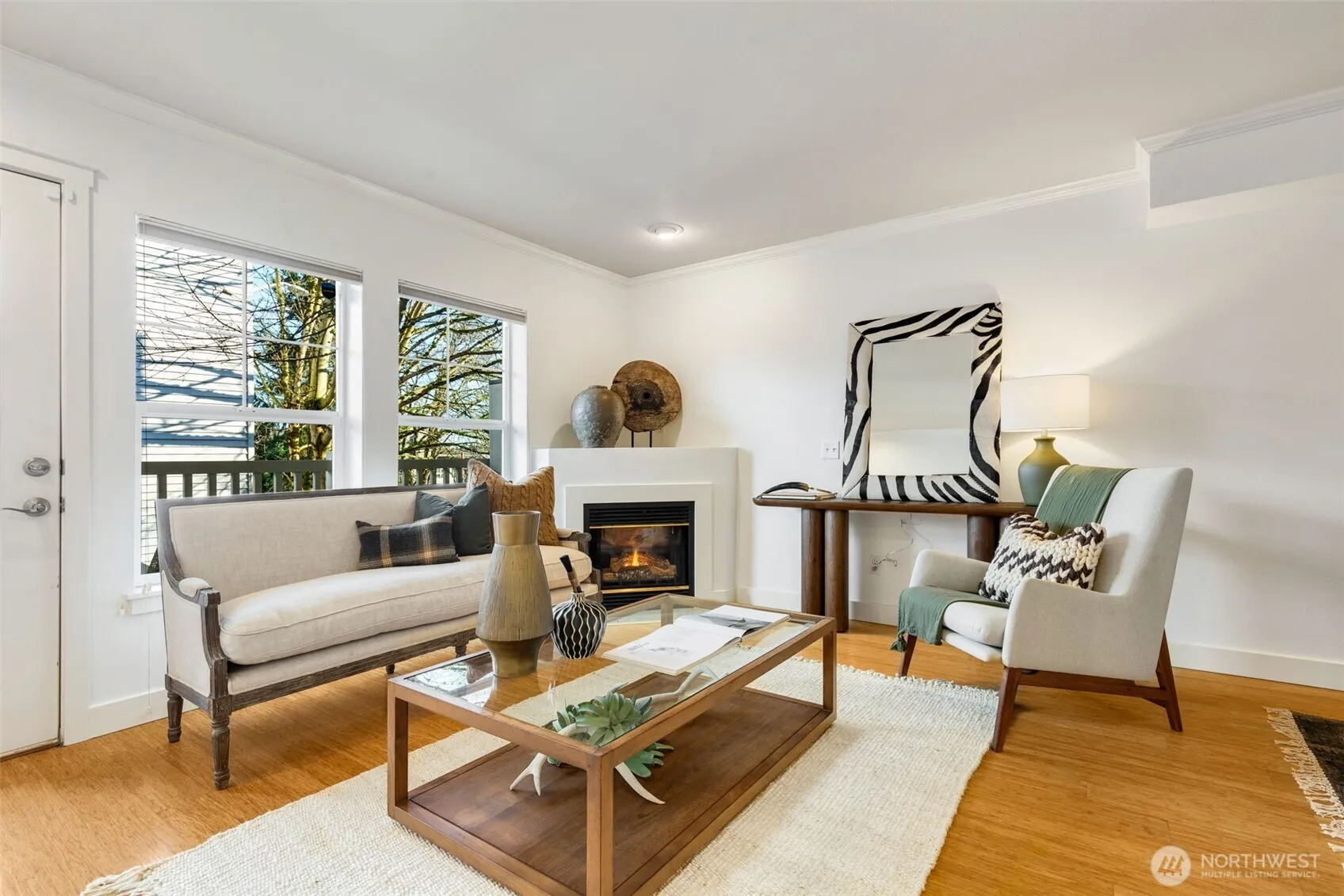 Property photo for 206 24th Avenue E, Seattle photo 3