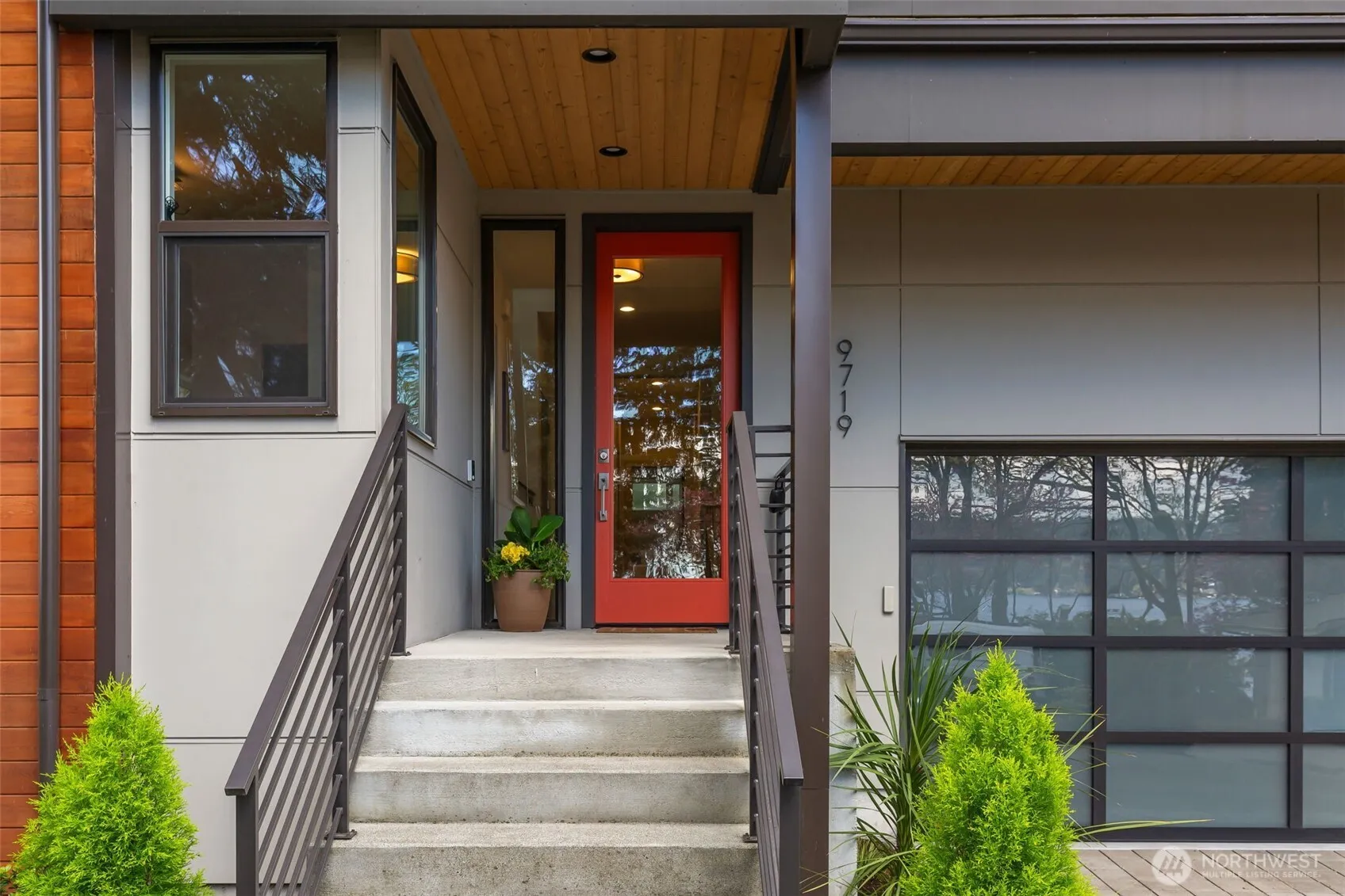 Property photo for 9719 Lake Shore Boulevard Ne, Seattle
