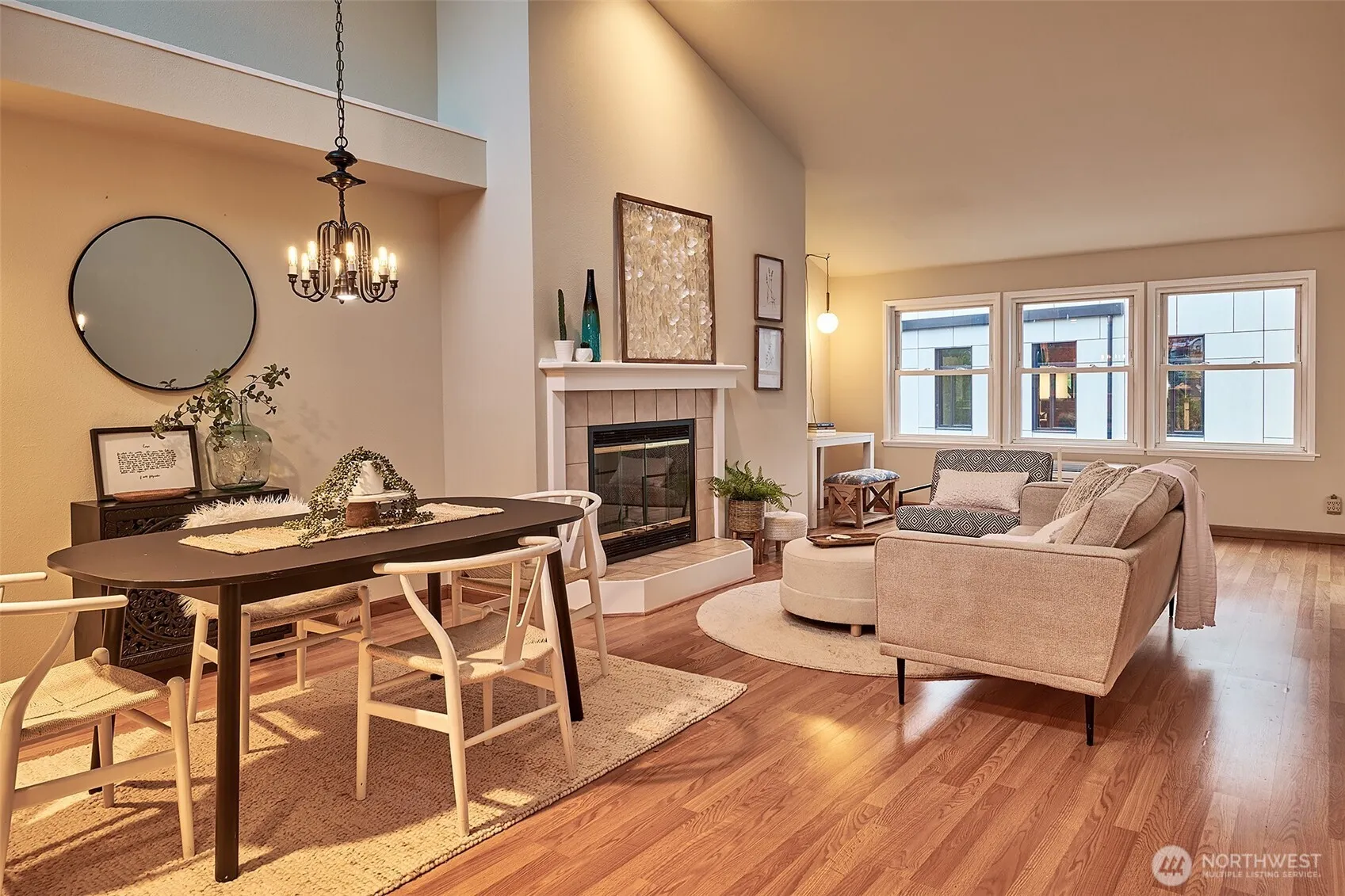 Property photo for 909 N 35th Street #402, Seattle photo 4