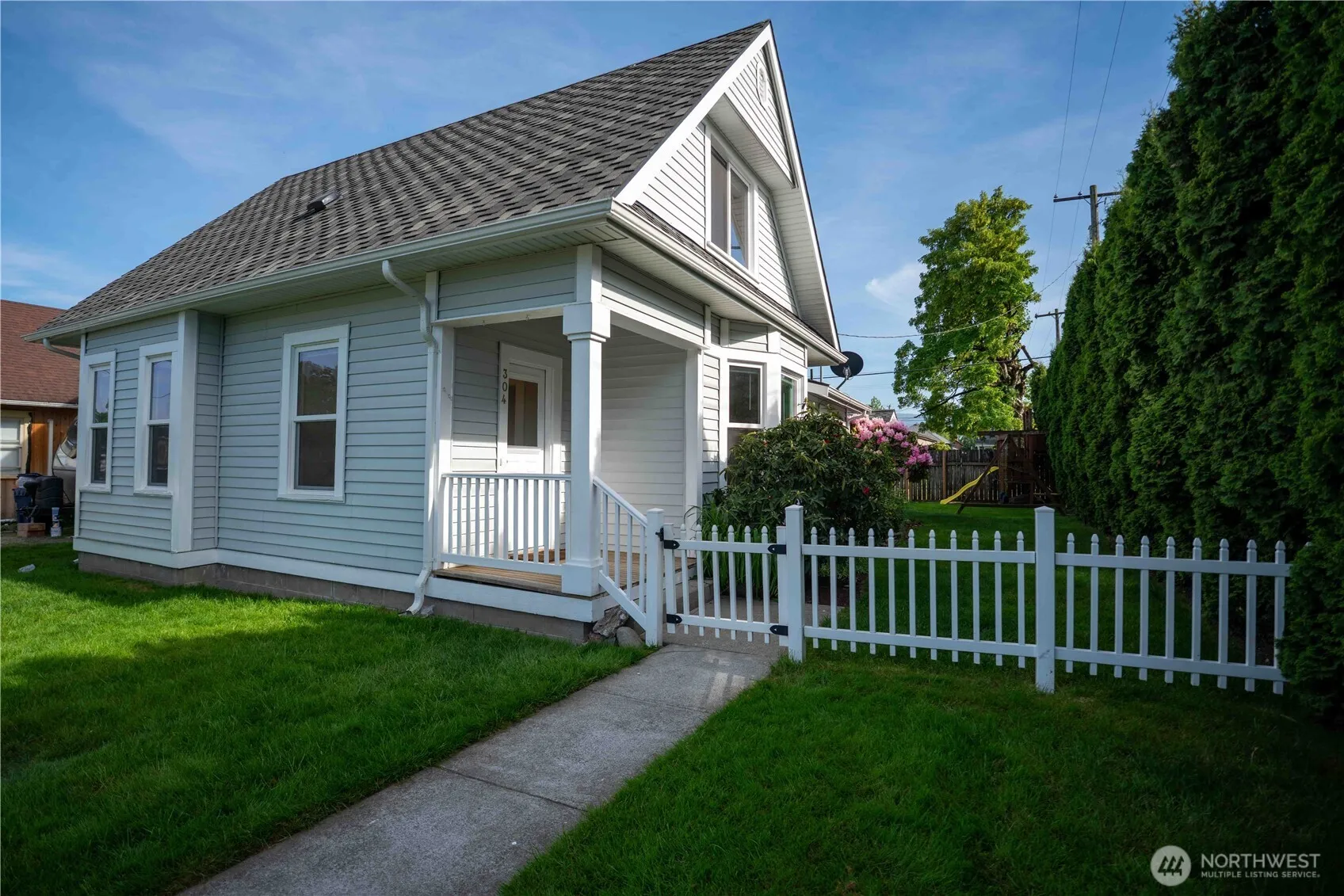 Property photo for 304 Sumas Ave, Sumas
