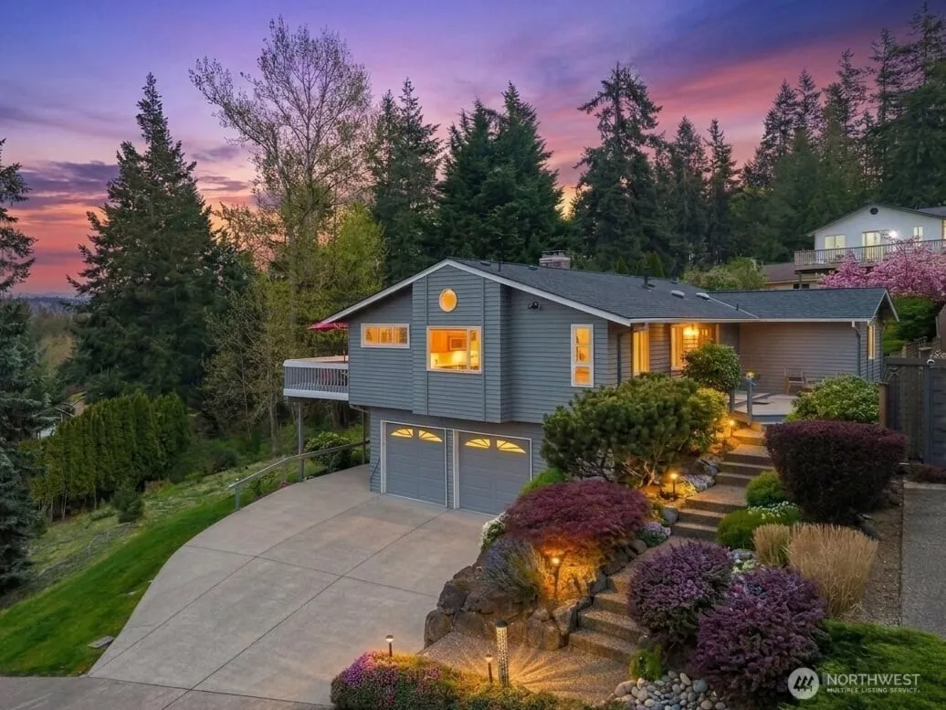 16813 Ne 33rd Street, Bellevue