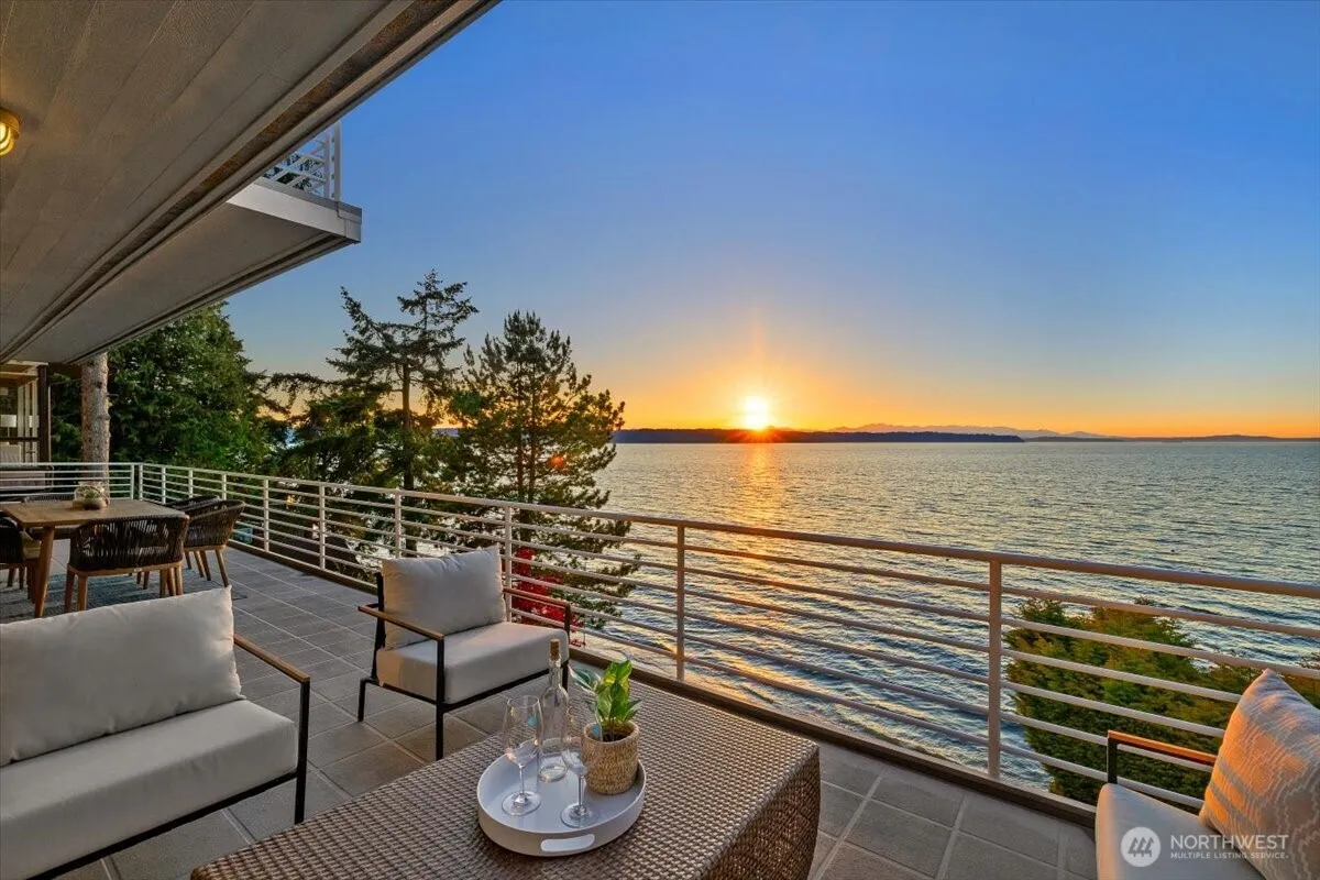 Property photo for 16733 Maplewild Avenue Sw, Burien