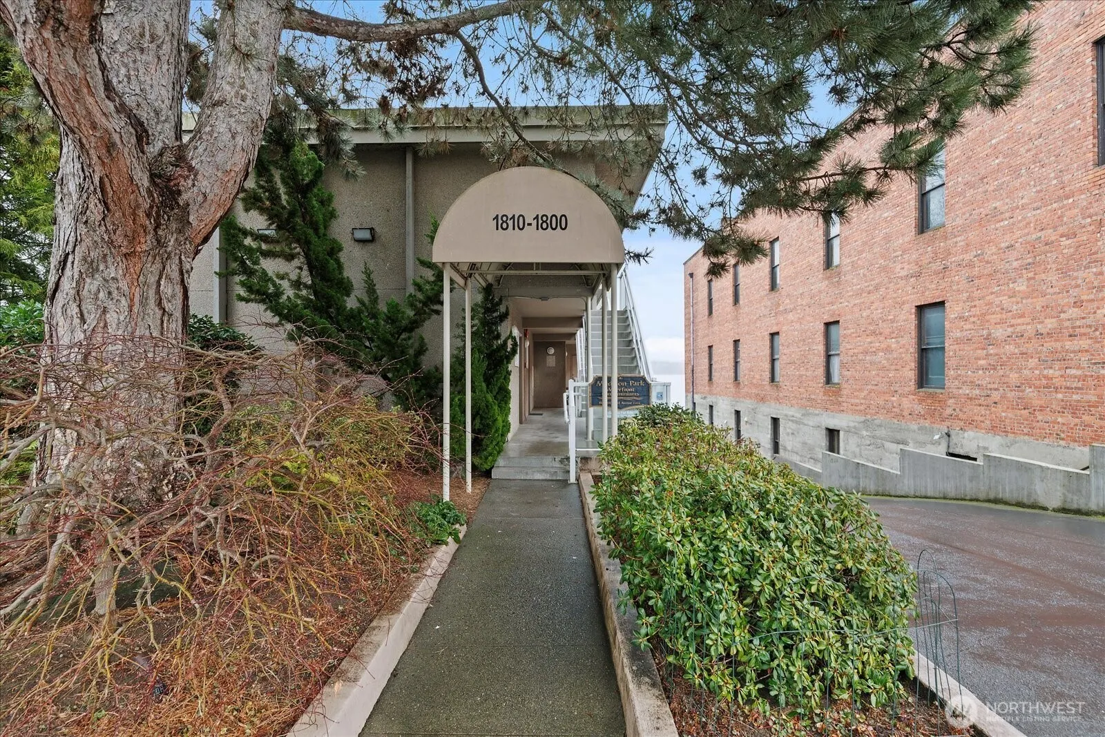 Property photo for 1810 43rd Avenue E #301, Seattle photo 3