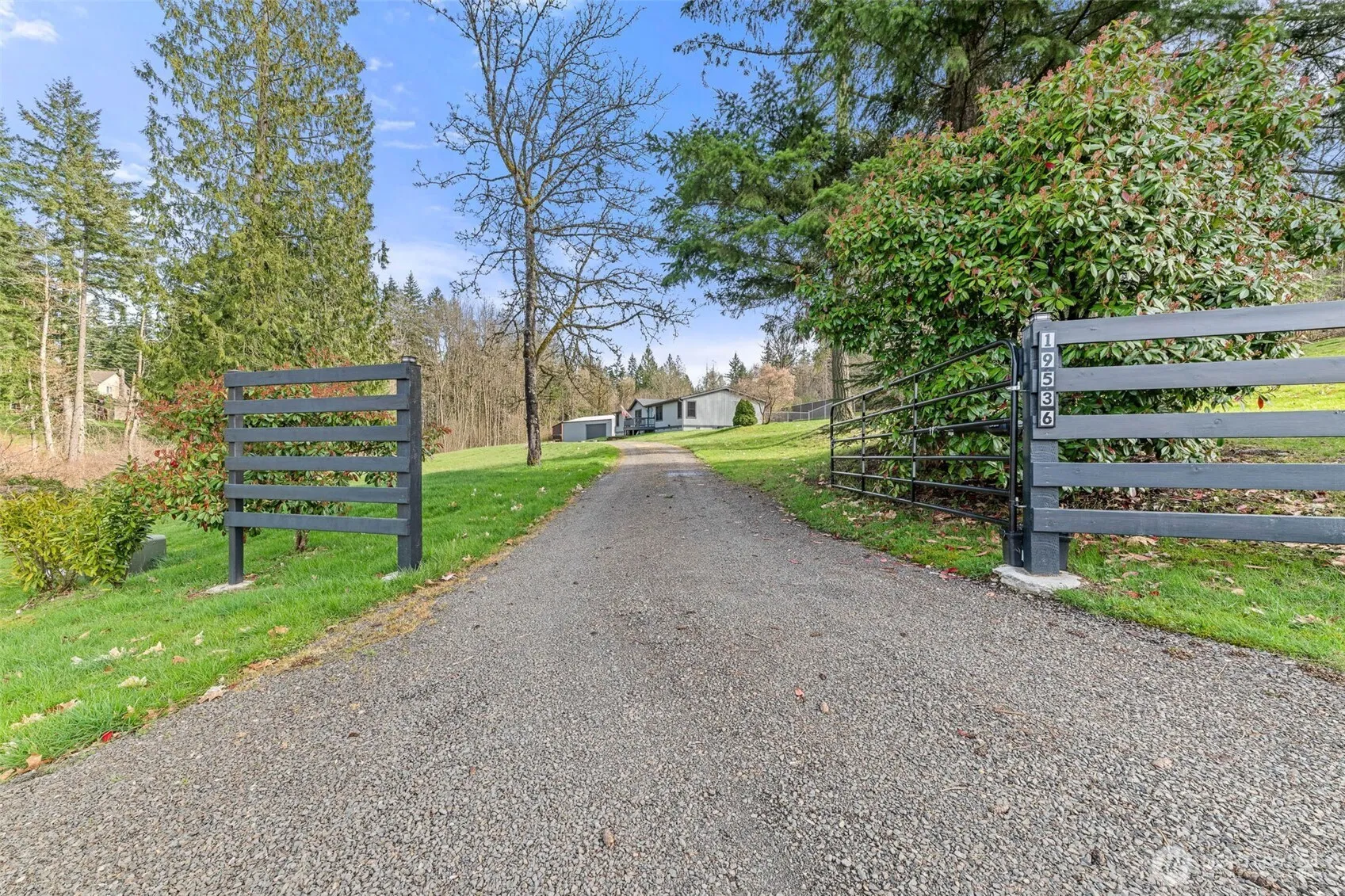 Property photo for 19536 Abbey Lane Se, Bucoda photo 2