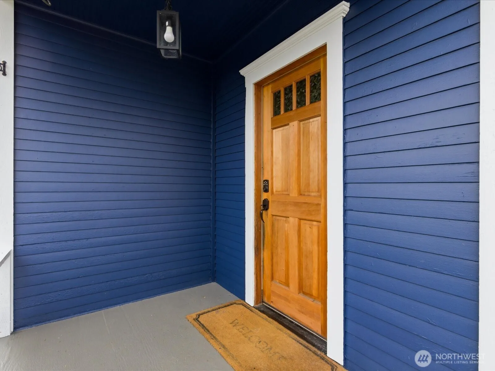 Property photo for 6807 Commercial Avenue, Everett photo 2
