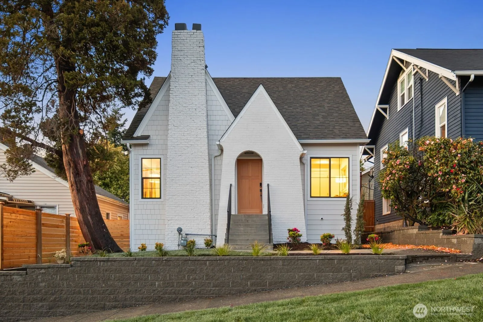 Property photo for 306 Nw 45th Street, Seattle